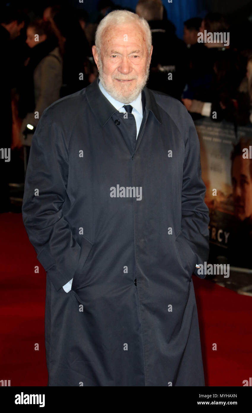 Feb 06, 2018 - Sir Robin Knox-Johnston frequentando "La misericordia' Premiere mondiale a Curzon Mayfair di Londra, Inghilterra, Regno Unito Foto Stock