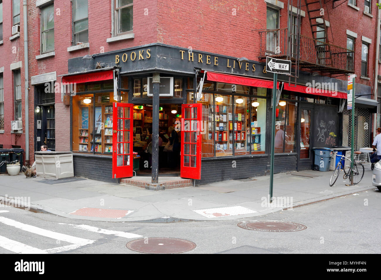Tre vite & Company, 154 W 10th St, New York, NY. esterno alla vetrina di una libreria nel Greenwich Village quartiere di Manhattan. Foto Stock