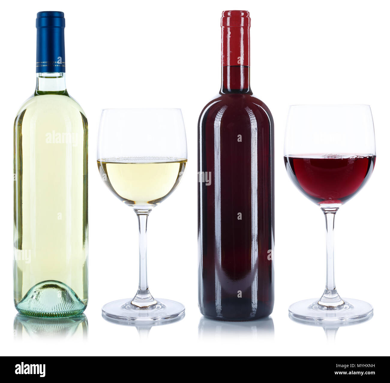 Vino rosso e bianco di bottiglie di vetro bere alcool isolato su uno sfondo bianco Foto Stock