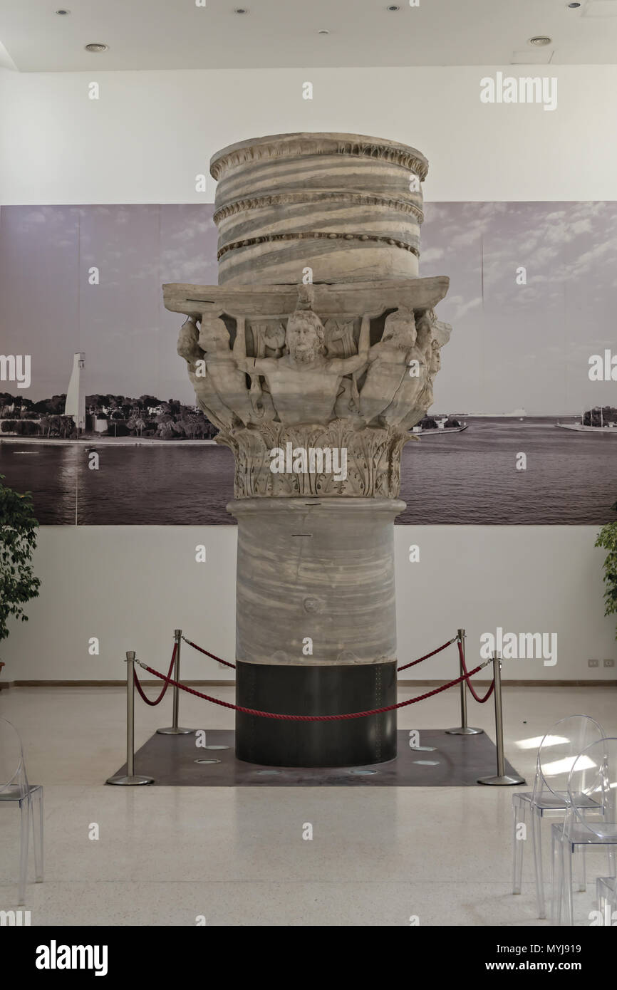 Italia Puglia Brindisi capitale originario del porto di colonna Foto Stock