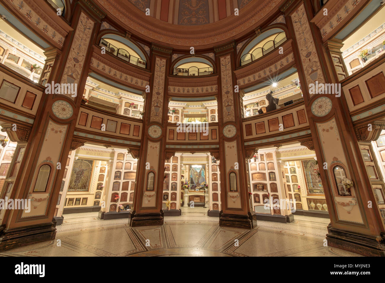 San Francisco, California - Giugno 5, 2018: interno di San Francisco Columbarium Foto Stock