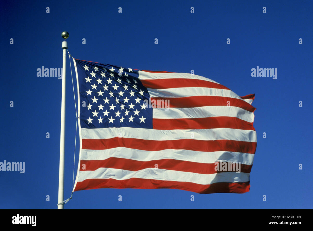 Storico 1992 Stati Uniti con bandiera blu cielo Foto Stock