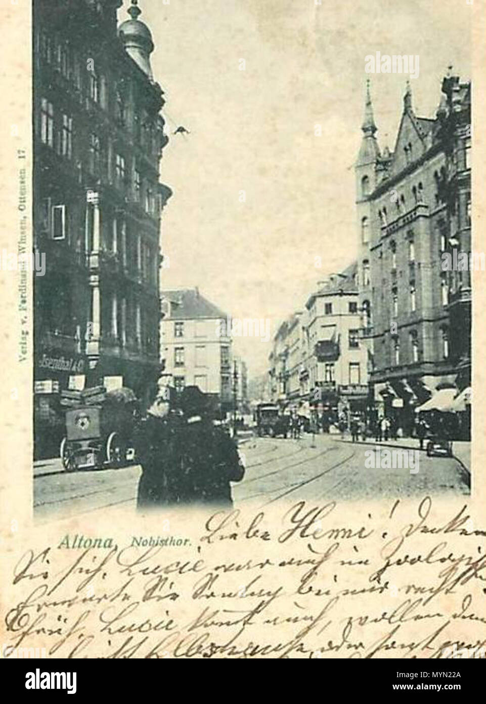 . Inglese: cartolina scritta "Altona, Nobisthor'.Vista da Nobistor sul confine tra Amburgo e Holsatian/Altona prussiano ad ovest in Reichenstrasse. Farà fede il timbro postale sul lato inverso Maggio 1899. Foto scattata prima della installazione di un overhead linea elettrica per il tram in 1896. Il 27 febbraio 2012. Sconosciuto 391 Nobisthor 1899 Foto Stock