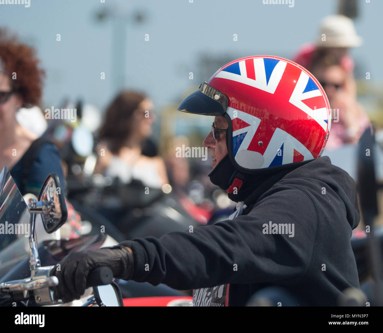 I motociclisti di tutta Europa si incontrano a Hastings Celebrando 40 anni del leggendario Mayday girare in bicicletta1066. La Gran Bretagna è più grande di libero a frequentare la motocicletta festival, Mayday Bank Holiday weekend 2018 dotate di: atmosfera, vista in cui: East Sussex, England, Regno Unito quando: 07 maggio 2018 Credit: Wheatley/WENN Foto Stock