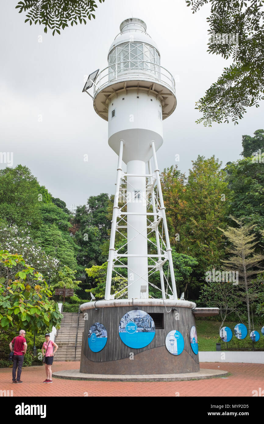 Il vecchio faro in angolo marittima a Fort Canning Park a Singapore Foto Stock