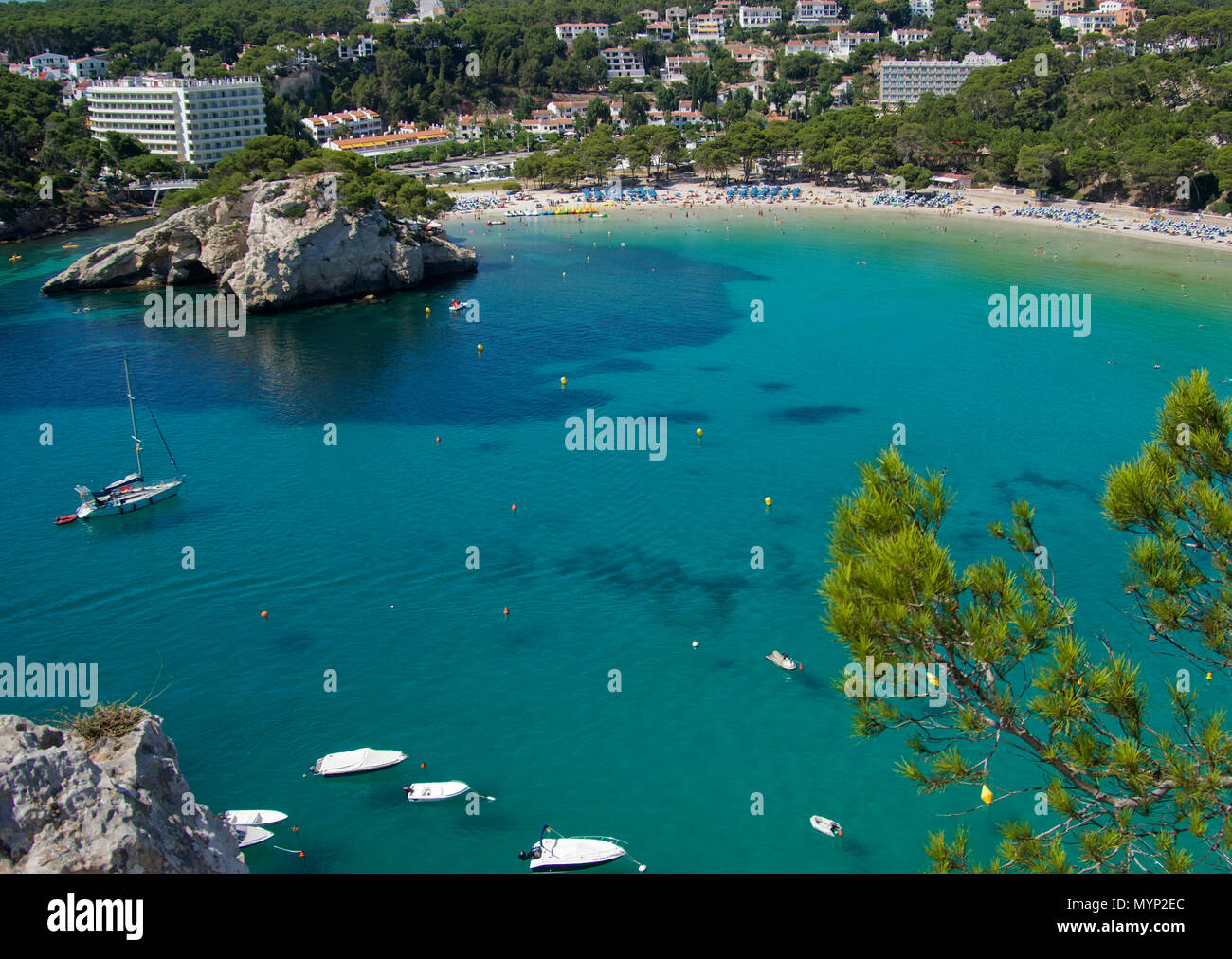Vista aerea di Cala Galdana beach a Minorca, Spagna. Splendide acque blu. Foto Stock