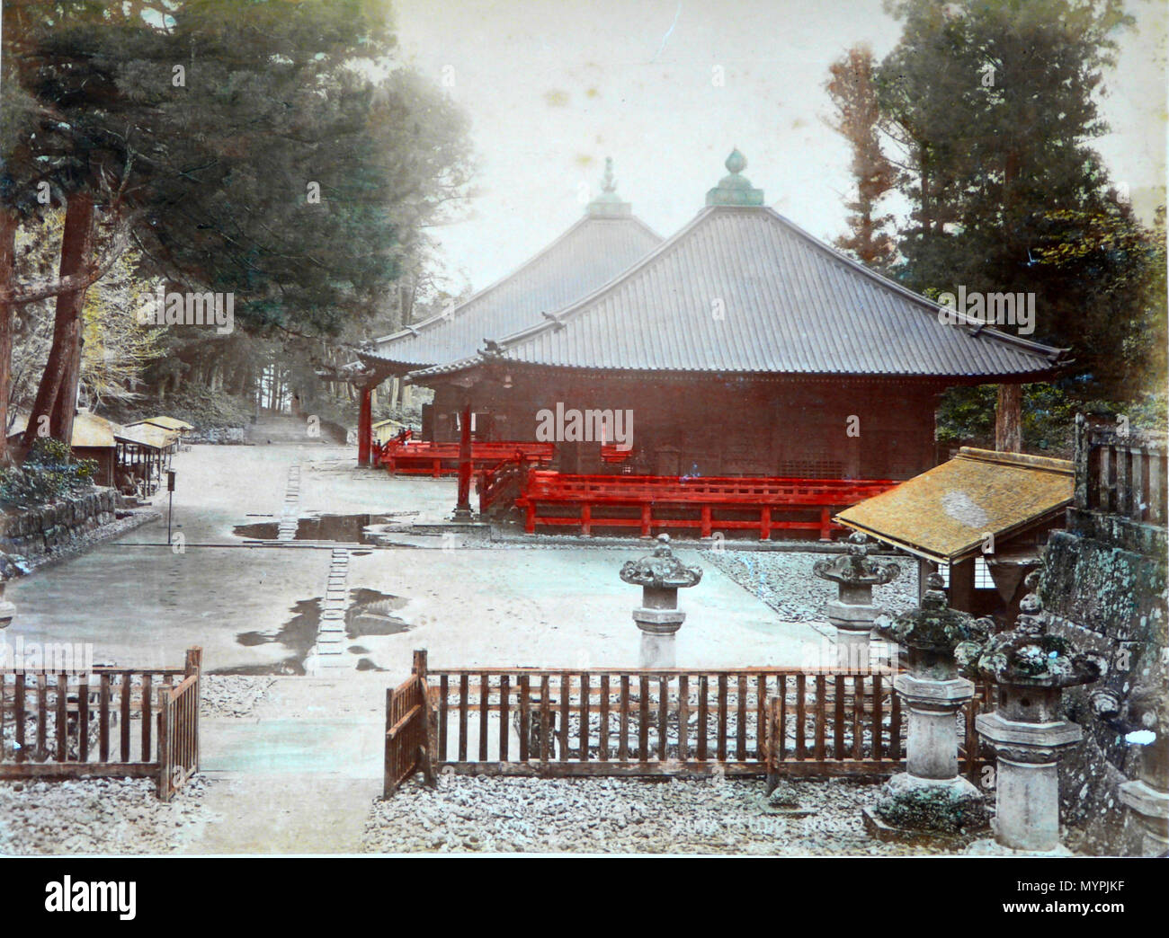 . Français : Photographies peintes du Japon datant d'avant 1886, d'aprés une nota marqué sur le livret contenant les photos. Auteur présumé des photos originales: Adolfo Farsari. Inglese: fotografia dipinta dal Giappone, risalenti a prima del 1886, secondo una nota scritta sull'album contenente le fotografie. Presunto autore della foto originale: Adolfo Farsari. prima del 1886. Adolfo Farsari (1841 - 1898) fotografie HDR da Esby (PARLA) 269 Japon-1886-24 Foto Stock