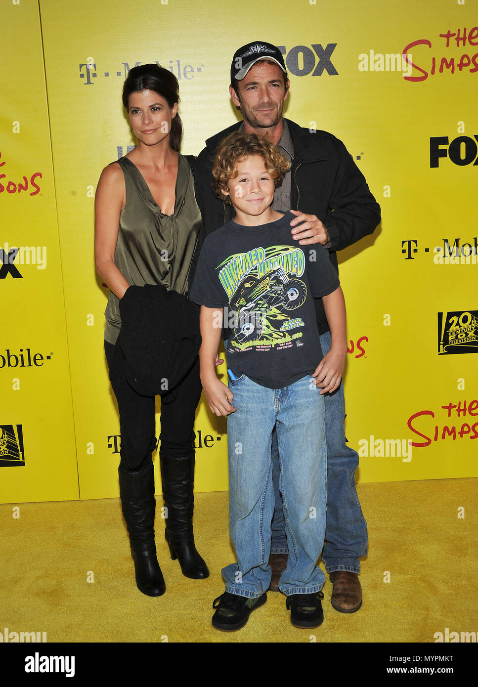 Luke Perry con la moglie e il figlio - xx ann. Parte I Simpson al Barker appendiabiti in Los Angeles.10 PerryLuke moglie figlio 10 evento nella vita di Hollywood - California, tappeto rosso Evento, STATI UNITI D'AMERICA, industria cinematografica, celebrità, fotografia, Bestof, arte cultura e intrattenimento, celebrità moda, migliori della vita di Hollywood, evento nella vita di Hollywood - California, moquette rossa e dietro le quinte, musica celebrità, Topix, coppia, famiglia ( marito e moglie ) e i bambini- figli, fratelli e sorelle inchiesta tsuni@Gamma-USA.com, Credito Tsuni / USA, 2006-2009 Foto Stock