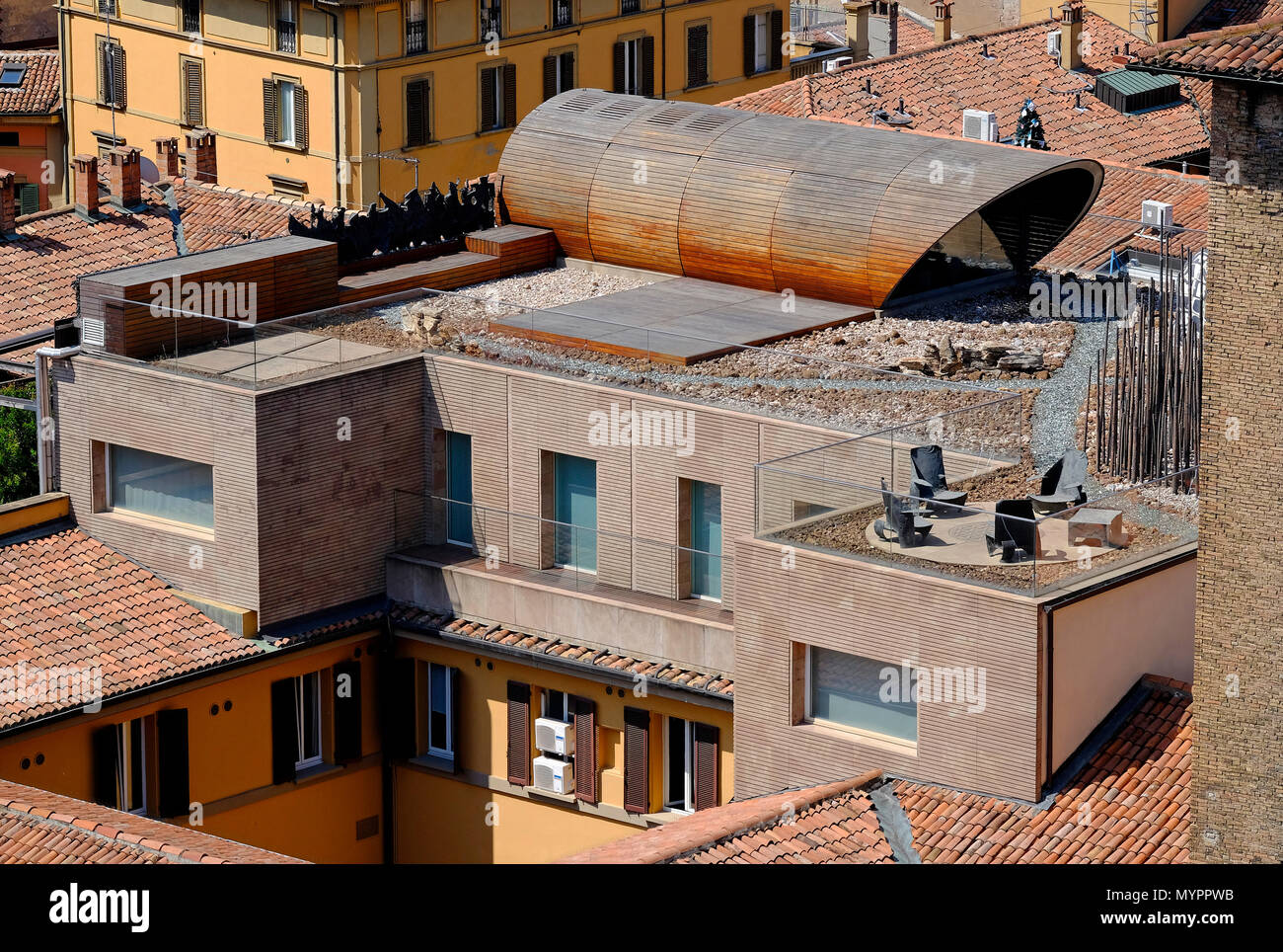 Moderno giardino sul tetto, bologna, Italia Foto Stock