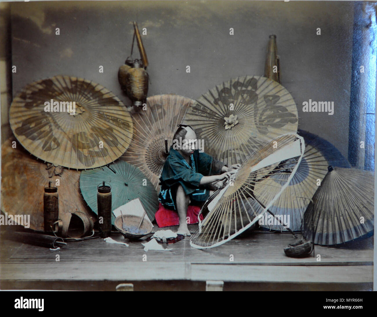 . Français : Photographies peintes du Japon datant d'avant 1886, d'aprés une nota marqué sur le livret contenant les photos. Auteur présumé des photos originales: Adolfo Farsari. Inglese: fotografia dipinta dal Giappone, risalenti a prima del 1886, secondo una nota scritta sull'album contenente le fotografie. Presunto autore della foto originale: Adolfo Farsari. prima del 1886. Adolfo Farsari (1841 - 1898) fotografie HDR da Esby (PARLA) 269 Japon-1886-04 Foto Stock