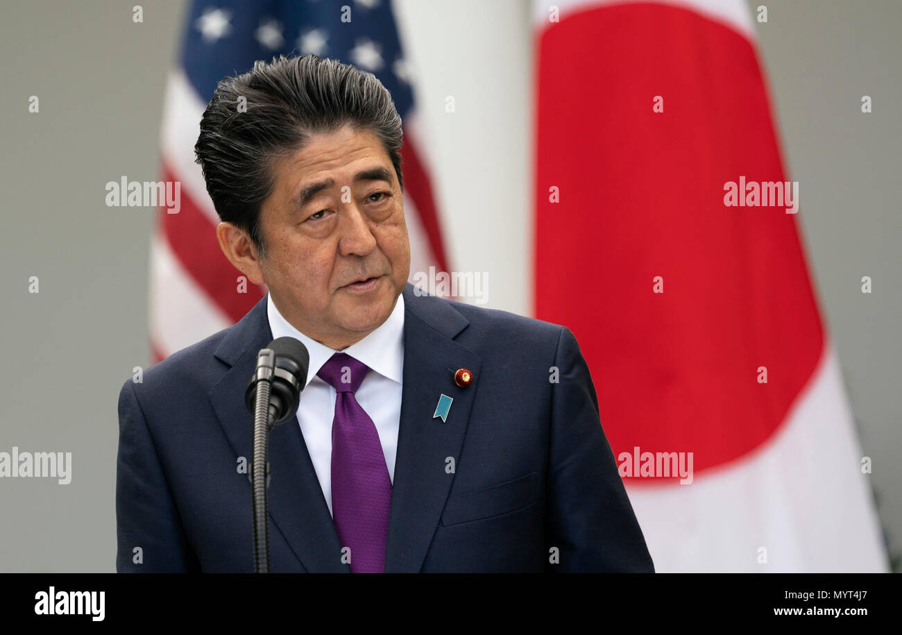 Primo Ministro giapponese Shinzo Abe ha partecipato a una conferenza stampa con il Presidente degli Stati Uniti, Trump e alla Casa Bianca a Washington DC, Giugno 7, 2018. Credito: Chris Kleponis/CNP /MediaPunch Foto Stock