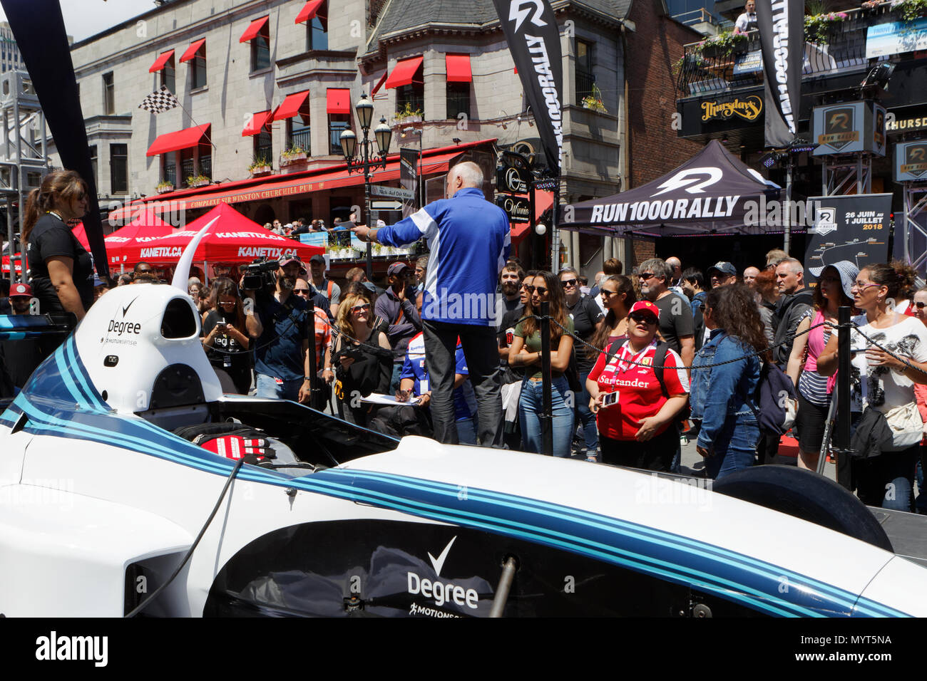 Montreal, Canada. Il 7 giugno, 2018. Il centro cittadino di Montreal è la destinazione per i fan di gara durante la Formula 1 Grand Prix Weekend. Credito: Richard prudhomme/Alamy Live News Foto Stock