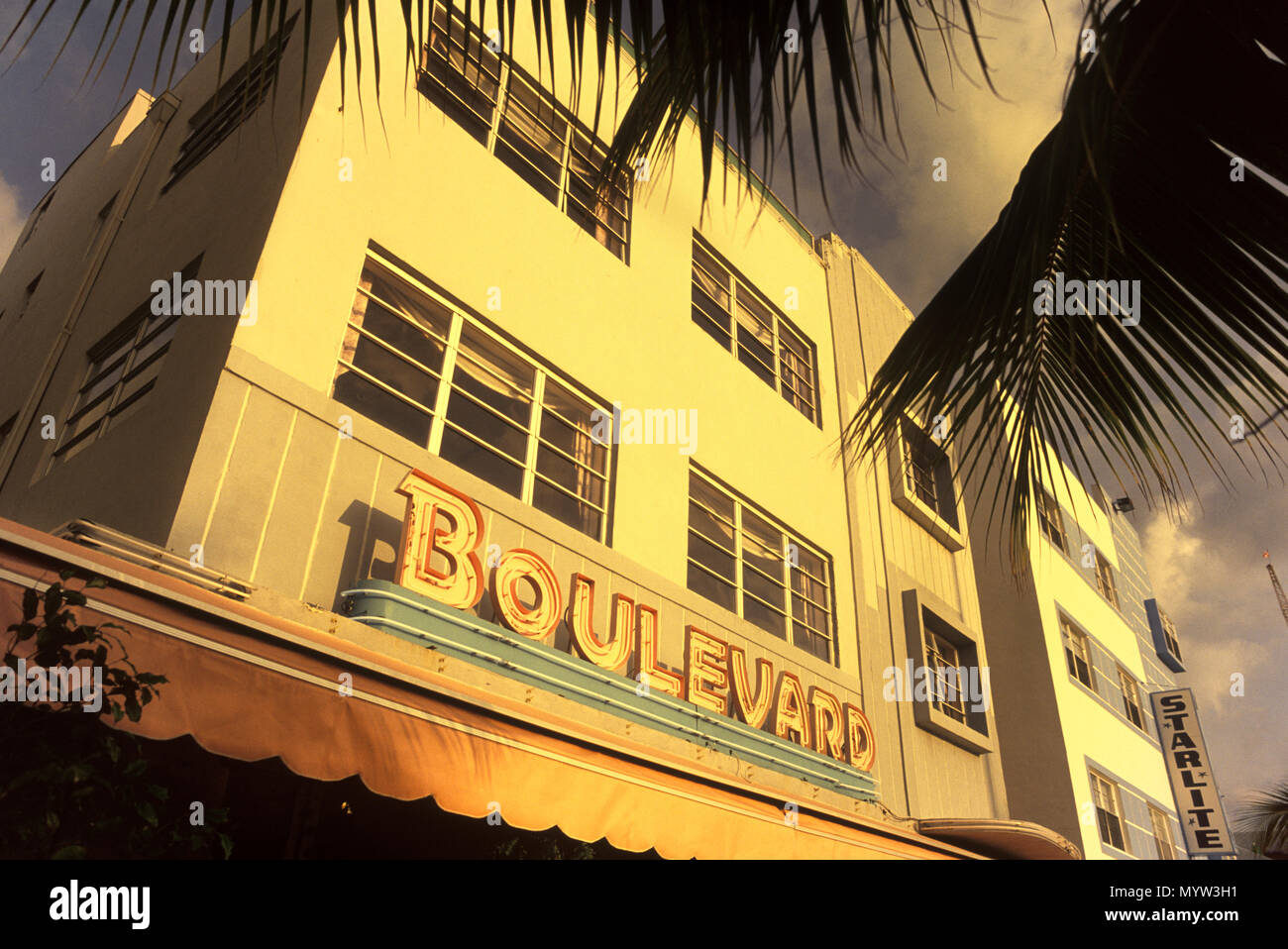 Storico 1992 BOULEVARD HOTEL Ocean Drive e South Beach Art Deco District MIAMI BEACH FLORIDA USA Foto Stock