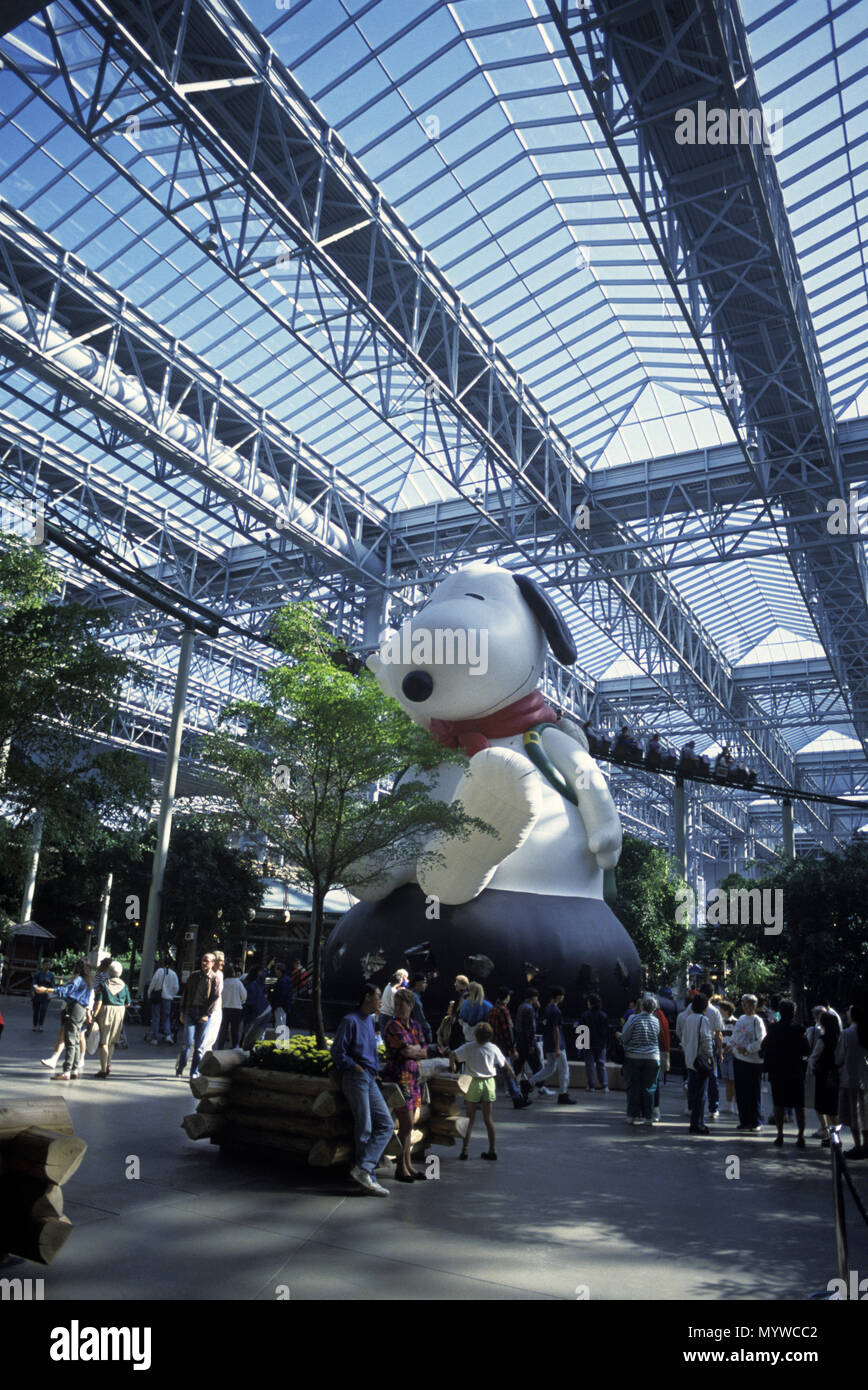 1992 PALLONE STORICO SNOOPY (©CHARLES M SCHULZ 1950) MALL OF AMERICA SHOPPING MALL (©HGA KKE ARCHITECTS 1992) BLOOMINGTON MINNESOTA USA Foto Stock