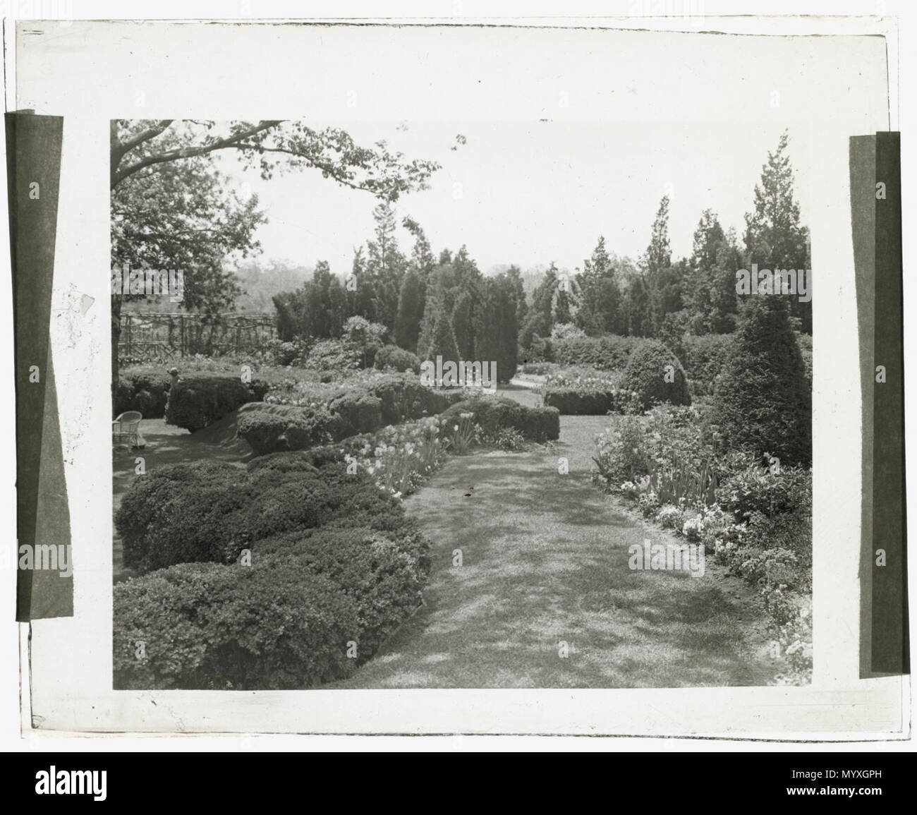 Killenworth, George Dupont Pratt house, Glen Cove, New York. Percorso di giardino verde Foto Stock