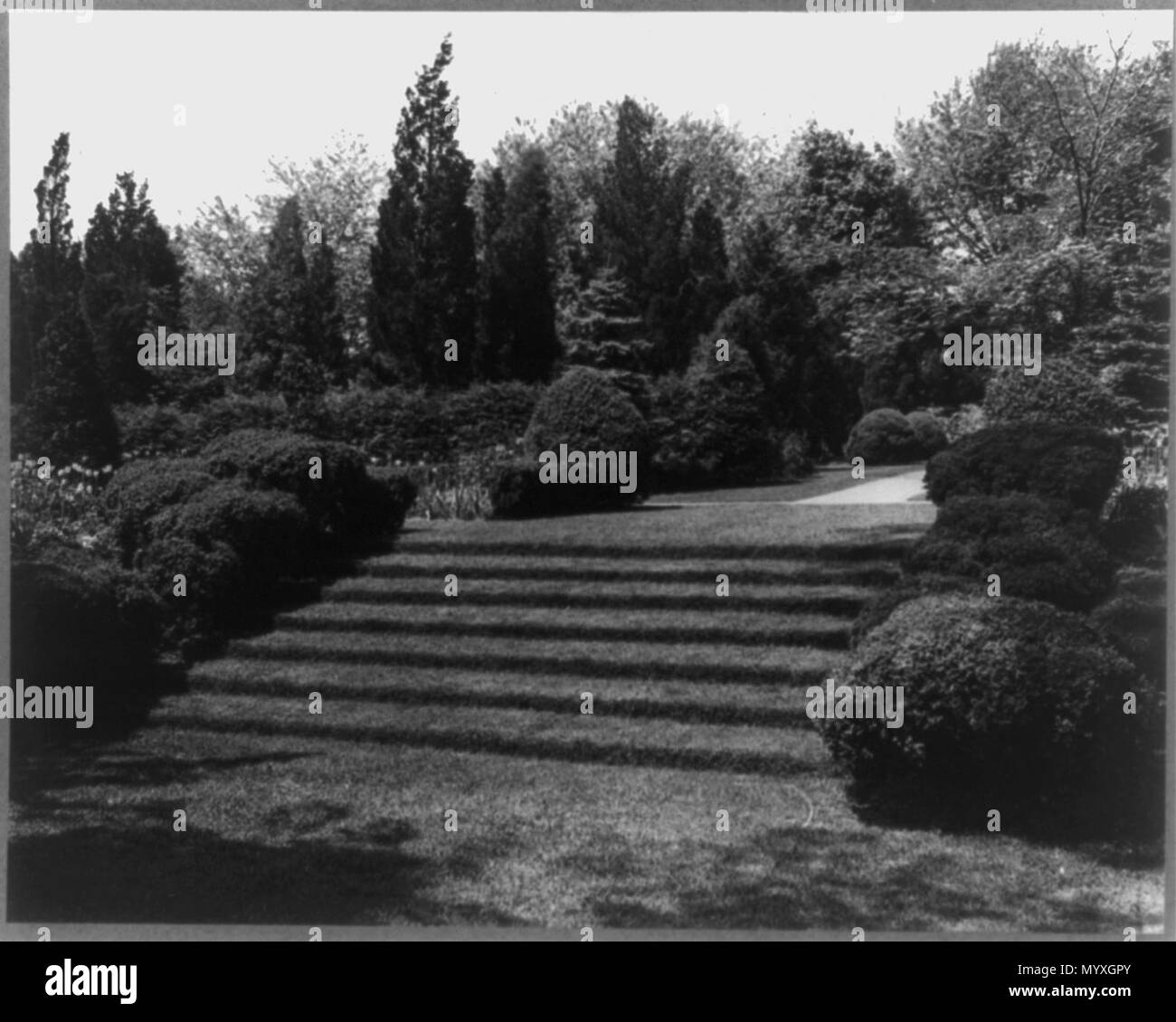 Killenworth, George Dupont Pratt house, Glen Cove, New York. Passi per sunken garden Foto Stock