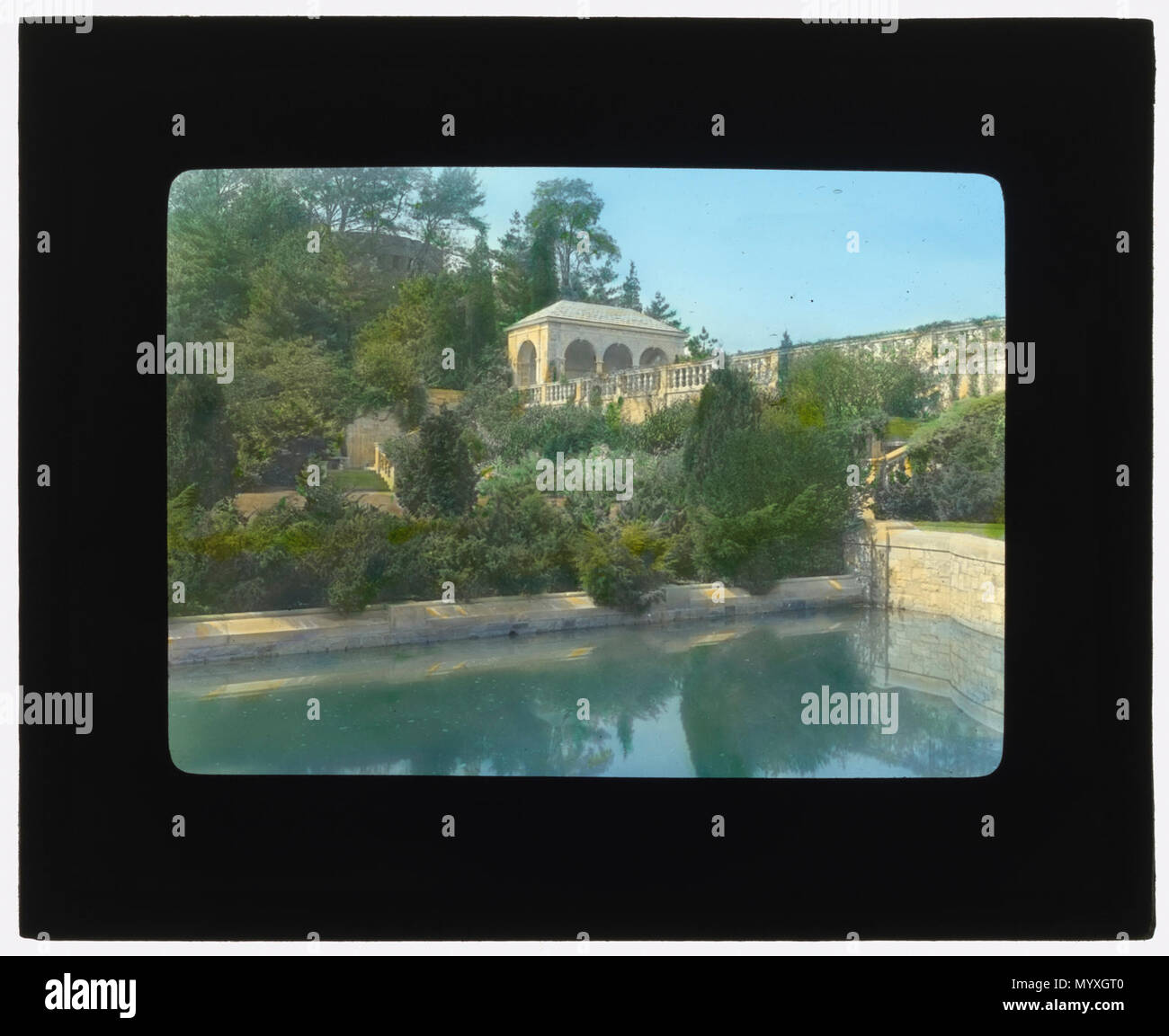 Killenworth, George Dupont Pratt house, Glen Cove, New York. Vista della casa da tè da piscina Foto Stock