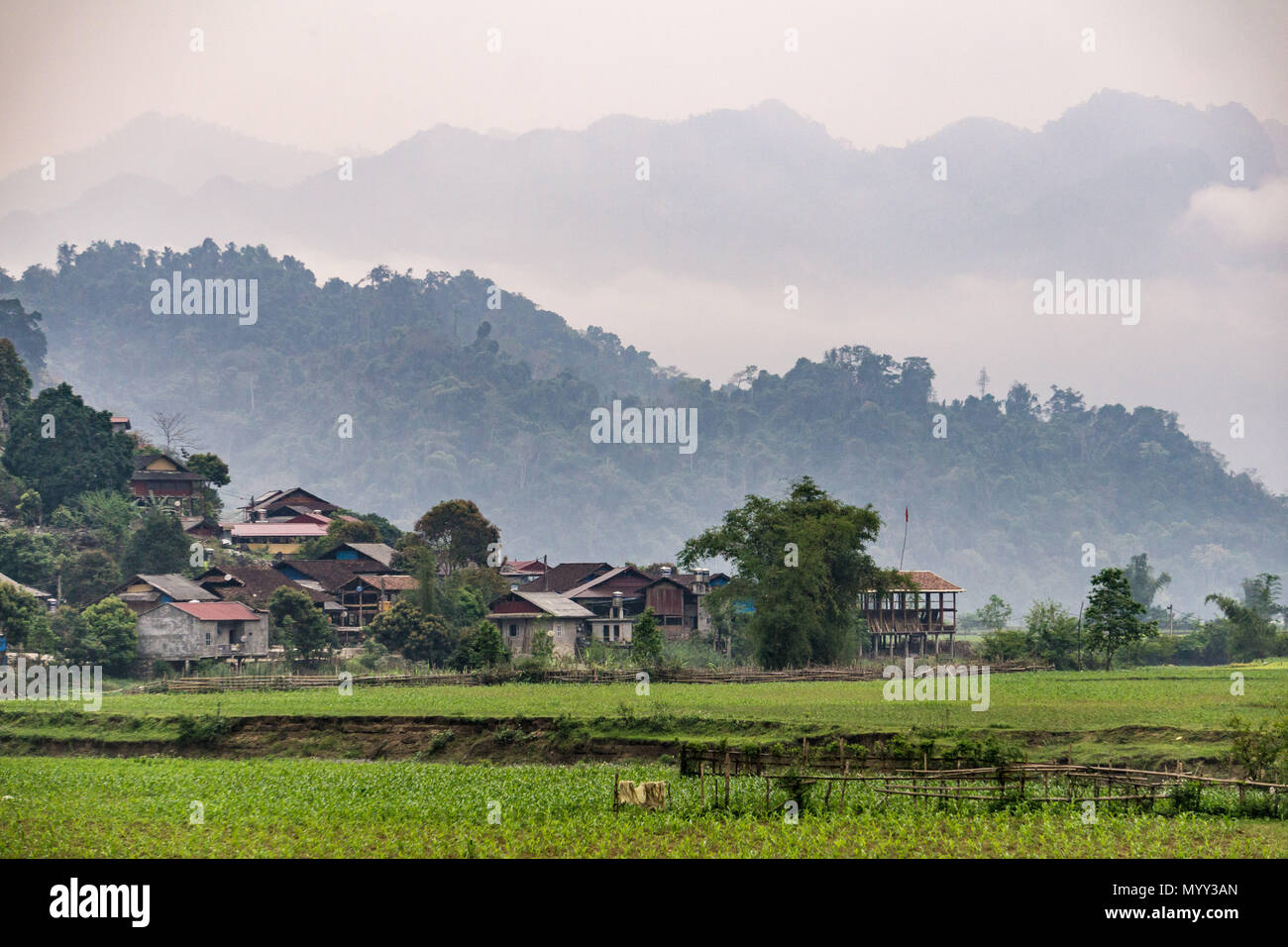 Ba essere Villlage, Bắc Kạn Provincia del Vietnam del Nord Foto Stock