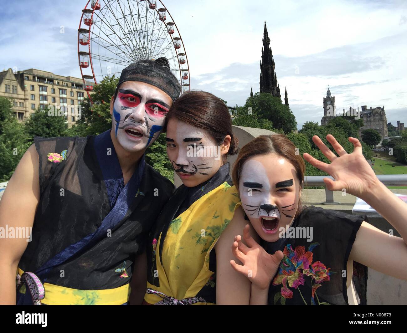 Edimburgo, Scozia, Regno Unito. 5 agosto 2016. Prestazioni F.A.M gruppo dalla Corea del Sud al Fringe Festival di Edimburgo il 5 agosto 2016 Credit: opere / StockimoNews/Alamy Live News Foto Stock