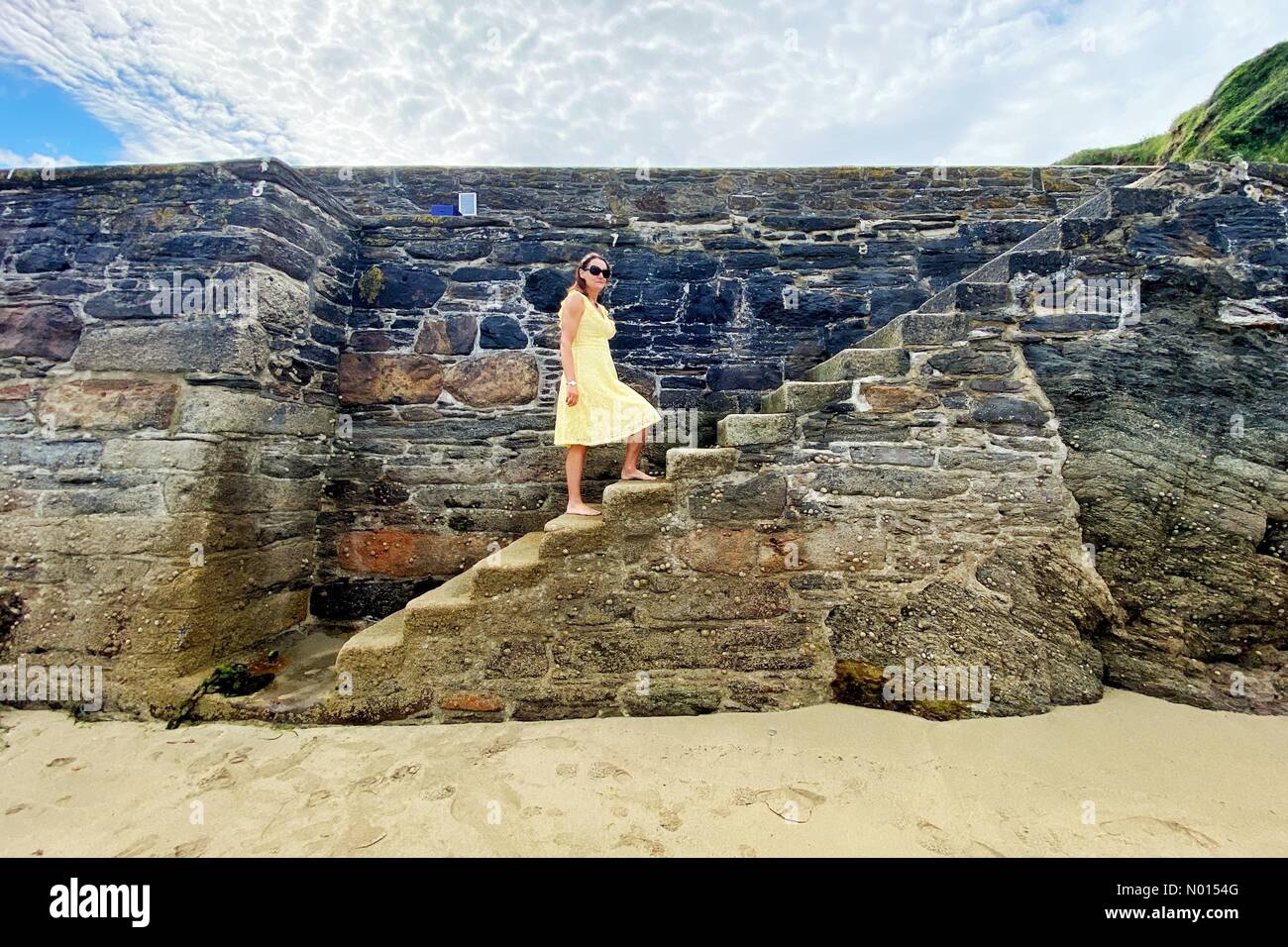 Gorran Haven, Cornovaglia, Regno Unito. 20 Giugno 2021. Spiaggia calda e umida al porto di Gorran Haven. Nella foto: Raich Keene. Credit nidpor/Alamy Live News Foto Stock