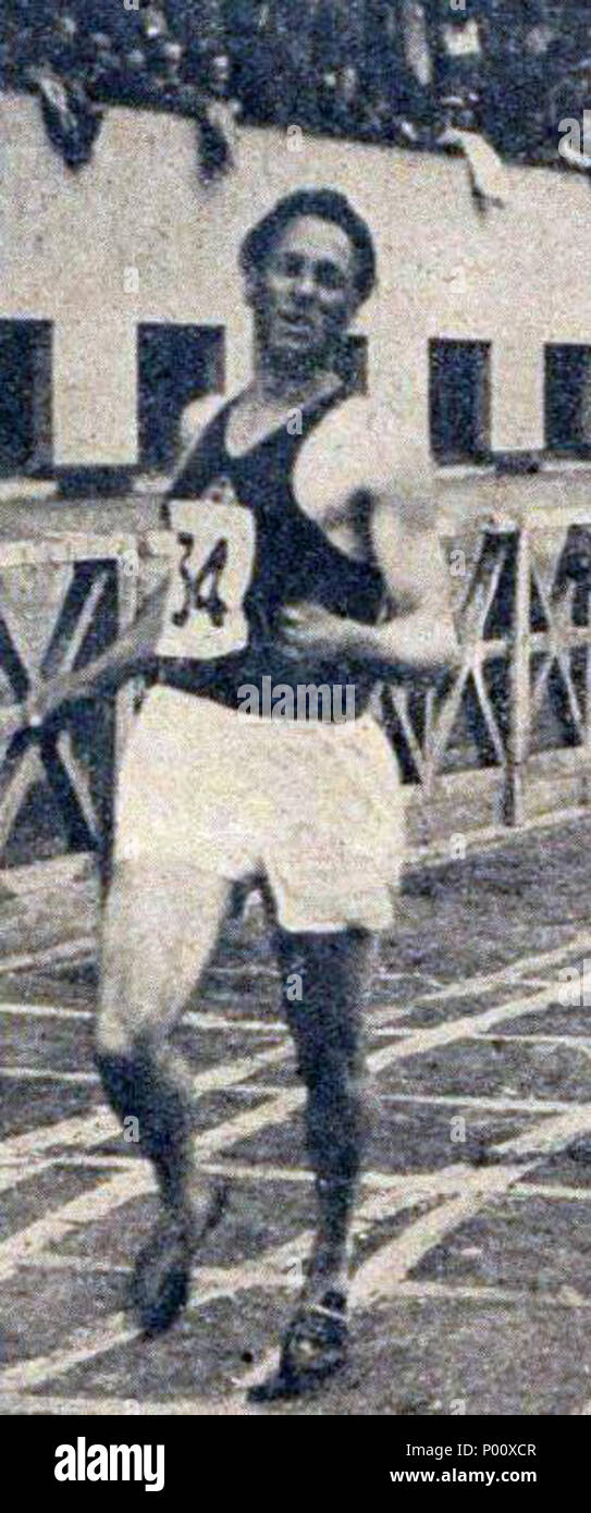 89 Robert Chef d'Hôtel, champion de France du 800 mètres en juillet 1947 Foto Stock