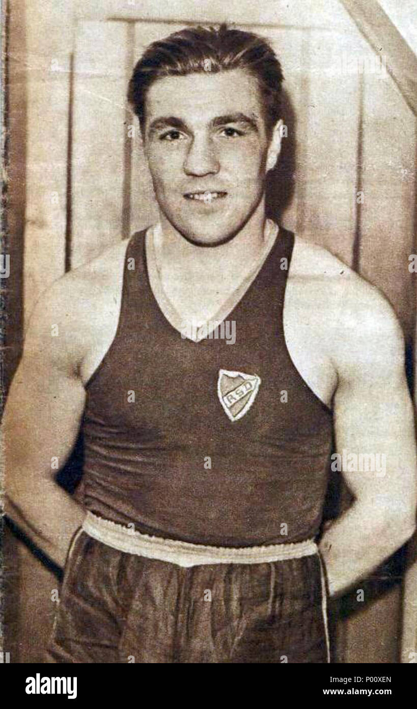 . Français : Roger Michelot, campione olympique des poids mi-lourds (JO de 1936, Deutschlandhalle). . Il 23 febbraio 2018. Le Miroir des sports 89 Roger Michelot, campione olympique des poids mi-lourds (JO de 1936, Deutschlandhalle) Foto Stock