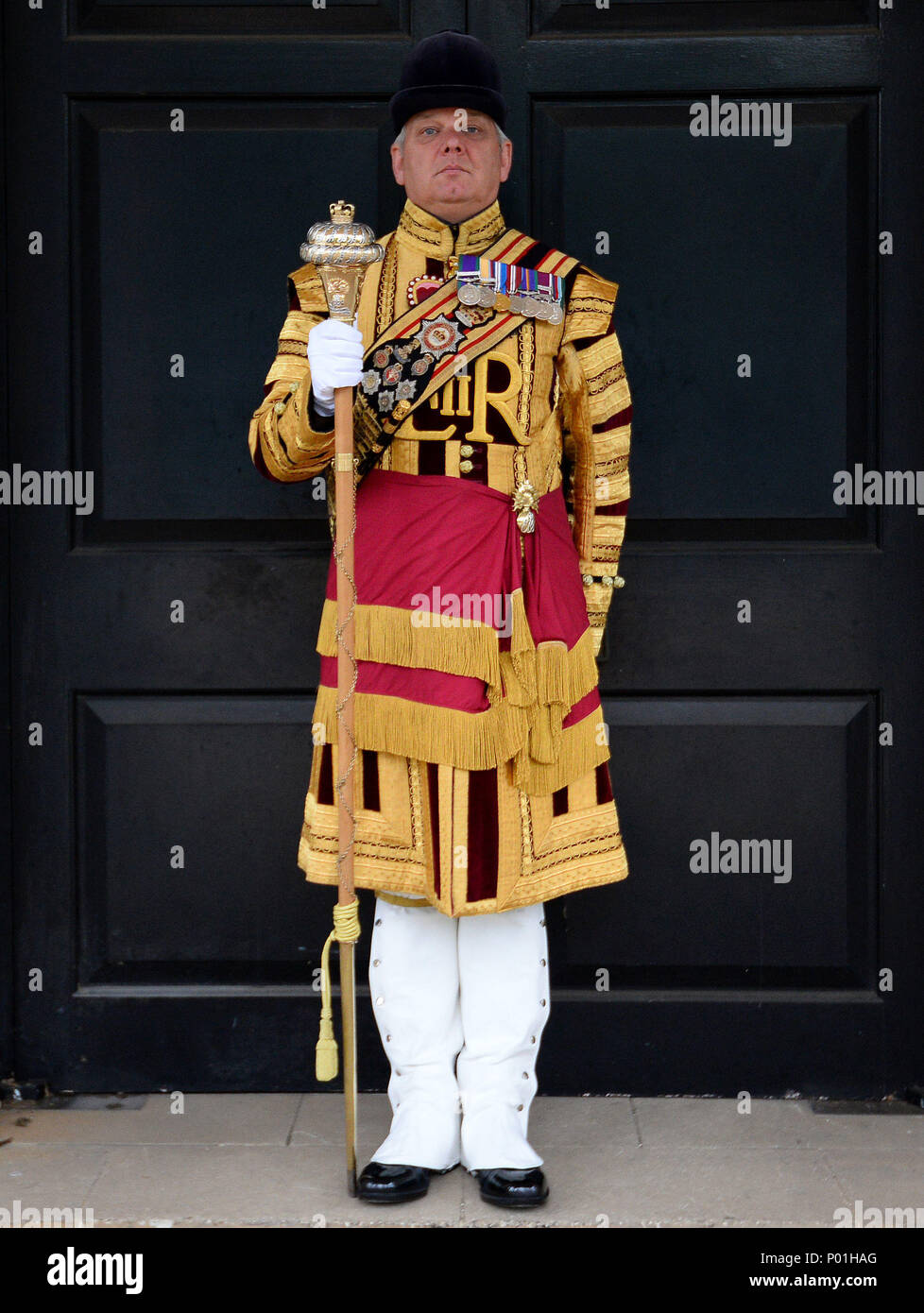 Grande tamburo Staite a Wellington Barracks a Londra, che prenderanno parte al suo ultimo Trooping il colore del sabato dopo 39 anni di servizio nell'esercito. Foto Stock