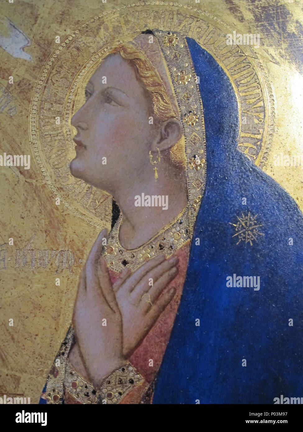 . Inglese: Pittura nella National Pinacotheque, Siena English: Dipinto della Pinacoteca Nazionale di Siena . 1343. Ambrogio Lorenzetti (1290-1348) nomi alternativi nascita Nome: Ambrogio Descrizione Laurati pittore italiano Data di nascita e morte circa 1290 9 Giugno 1348 Luogo di nascita e morte Siena Siena sede di lavoro autorità senese controllo : Q211562 VIAF:?100916572 ISNI:?0000 0001 1692 3078 ULAN:?500012547 LCCN:?n86048471 WGA:?LORENZETTI, Ambrogio WorldCat 283 di Ambrogio Lorenzetti, Annunciazione, 1343, 03 Foto Stock