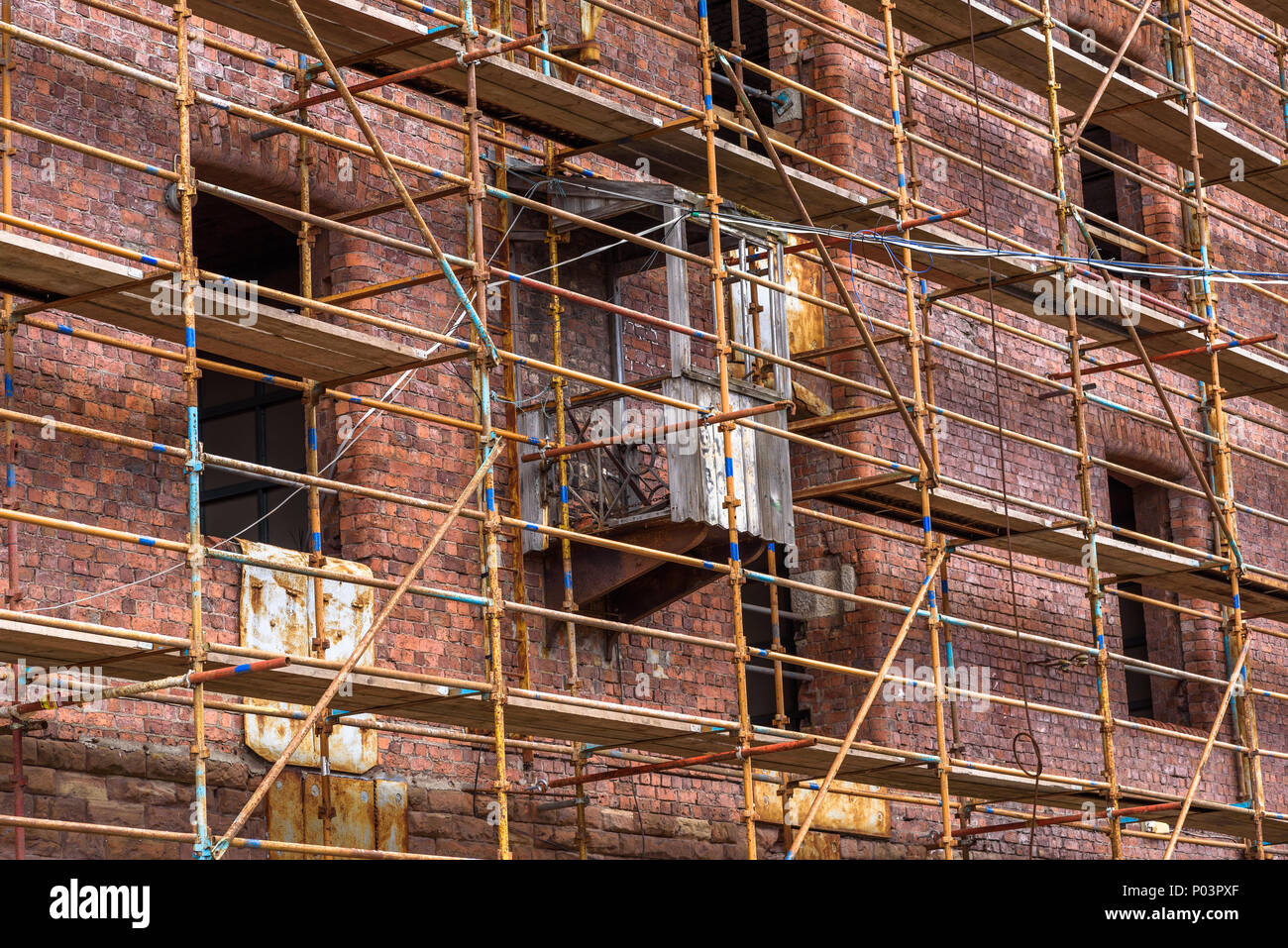 I lavori di ristrutturazione del magazzino del sud (1852-55) e Stanley Dock Tobacco Warehouse (1901) Regent Road, Liverpool, Merseyside England, Regno Unito Aprile 2018. Foto Stock