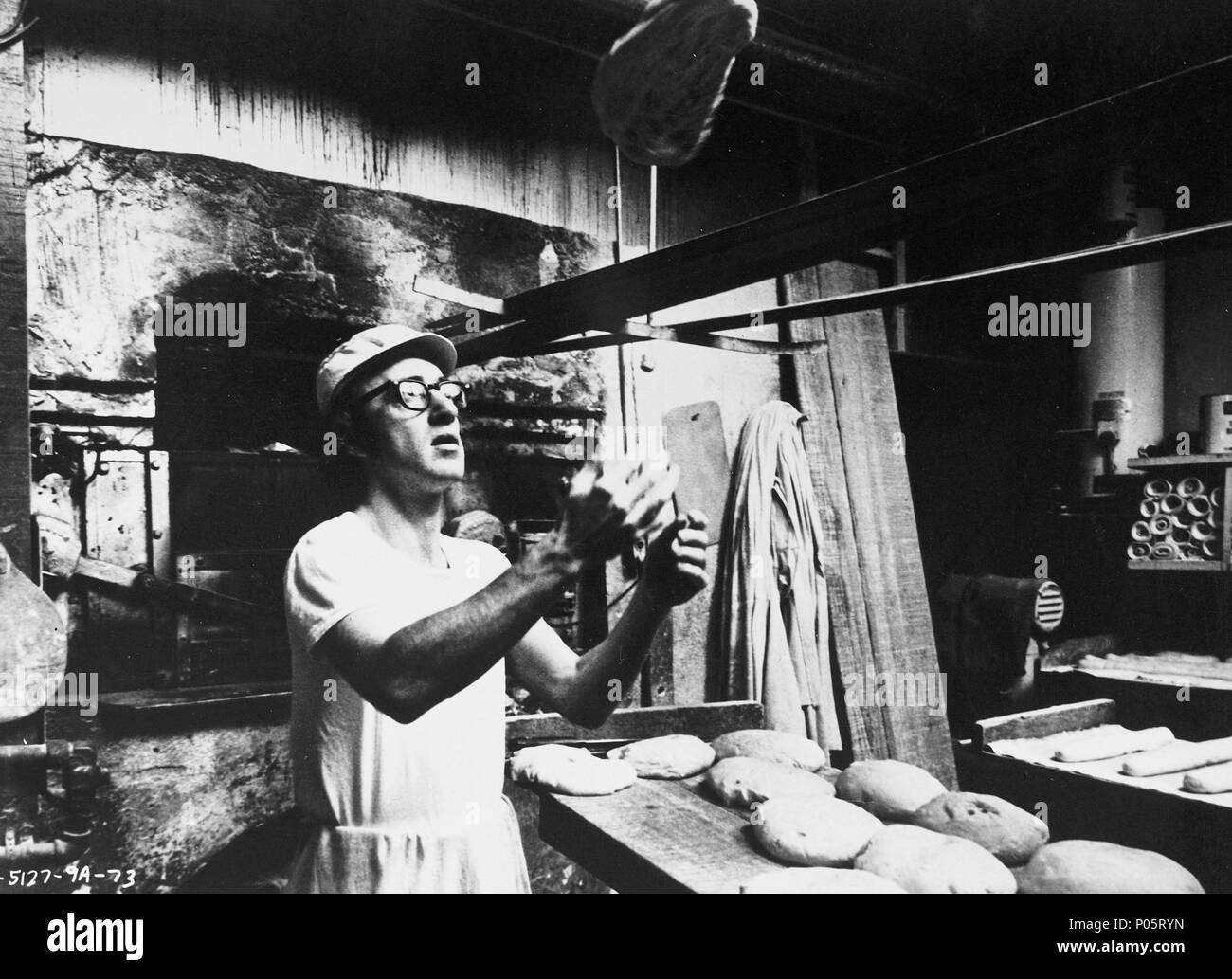 Pellicola originale titolo: RIPRODUCI NUOVAMENTE, SAM. Titolo inglese: RIPRODUCI NUOVAMENTE, SAM. Regista: Herbert Ross. Anno: 1972. Stelle: WOODY ALLEN. Credito: Paramount Pictures / Album Foto Stock