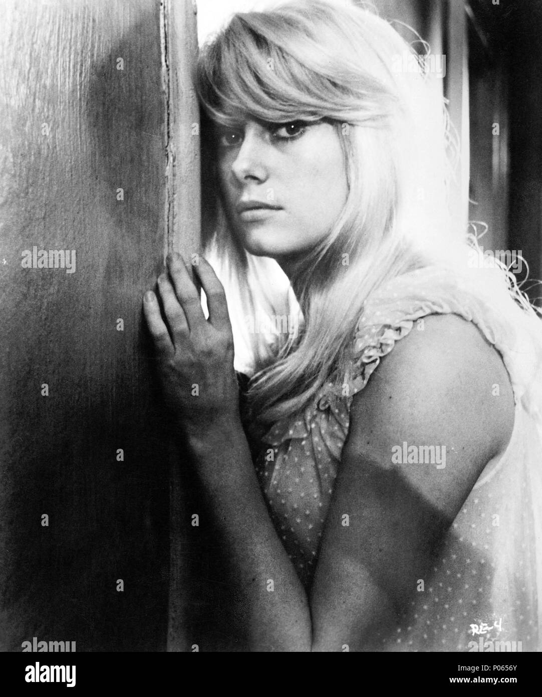 Pellicola originale titolo: repulsione. Titolo inglese: repulsione. Regista: Roman Polanski. Anno: 1965. Stelle: Catherine Deneuve. Credito: COMPTON-TEKLI/ROYAL / Album Foto Stock