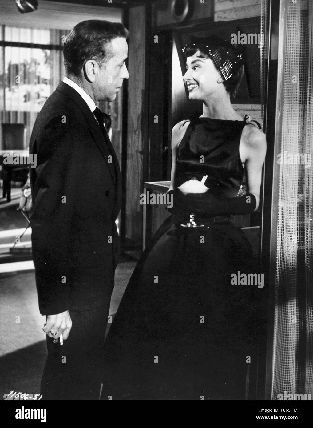 Pellicola originale titolo: Sabrina. Titolo inglese: Sabrina. Regista: Billy Wilder. Anno: 1954. Stelle: Humphrey Bogart; Audrey Hepburn. Credito: Paramount Pictures / Album Foto Stock