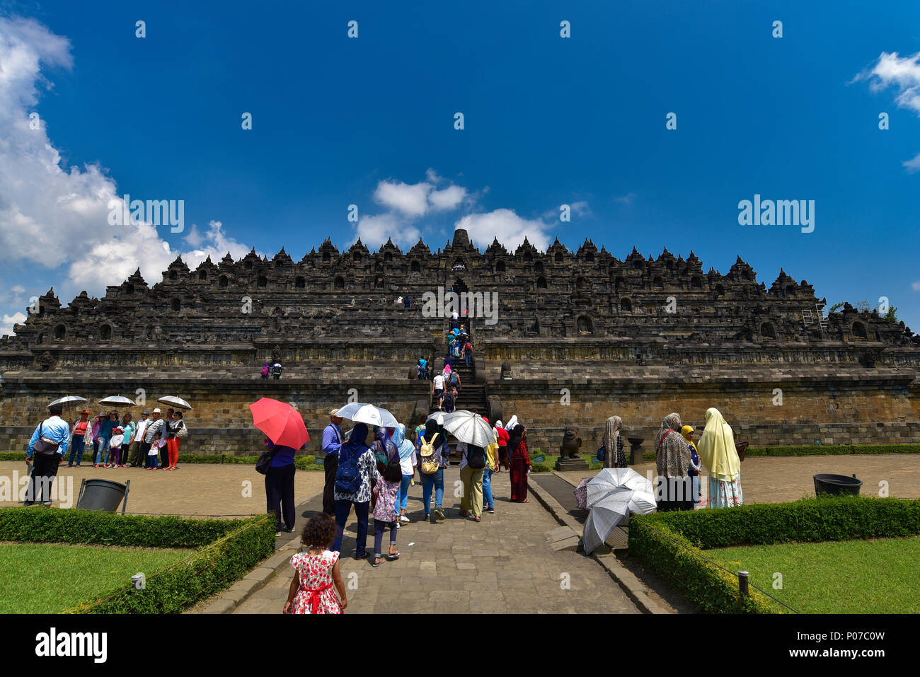 Borobudur, il più grande tempio buddista del mondo a Java, Indonesia Foto Stock