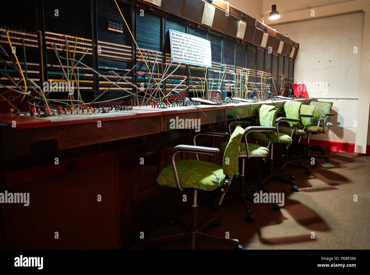 Il manuale di emergenza del sistema di commutazione a Hack Green Secret Nuclear Bunker Foto Stock