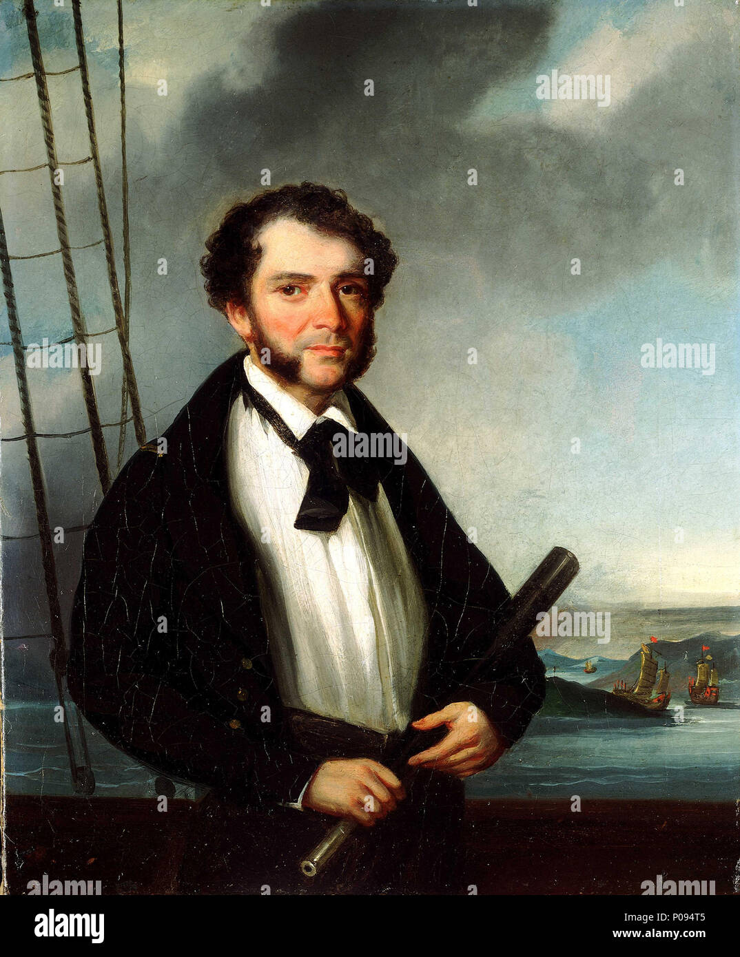 . Inglese: un commerciante capitano navale, circa 1830 a tre quarti di lunghezza Ritratto di un mercante capitano rivolto leggermente verso destra e guardando verso lo spettatore. Egli indossa una giacca navale e oro treccia, pantaloni blu, una camicia bianca e un nero allentati cravat, e detiene un telescopio. Egli è raffigurato sul ponte di una nave con montante schermi dietro di lui a sinistra. Il paesaggio e la spedizione dietro denota la Cina e, più specificamente forse, Canton. L'artista ha trascorso gli ultimi 50 anni della sua vita in India e Cina, dove arrivò nel 1825. Anche se non sono disponibili prove documentali lo conferma, Foto Stock