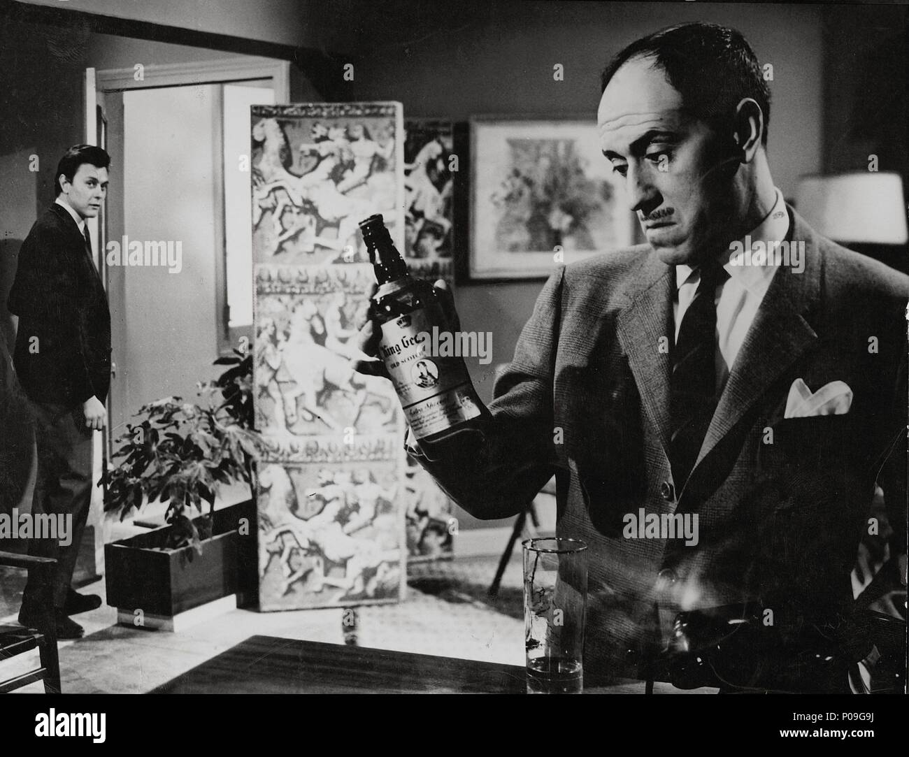 Pellicola originale titolo: CONFIDENCIAS DE MARIDO DELLE NAZIONI UNITE. Titolo inglese: CONFIDENCIAS DE MARIDO DELLE NAZIONI UNITE. Regista: Francisco prosperare. Anno: 1963. Stelle: JOSE LUIS Lopez Vazquez. Foto Stock