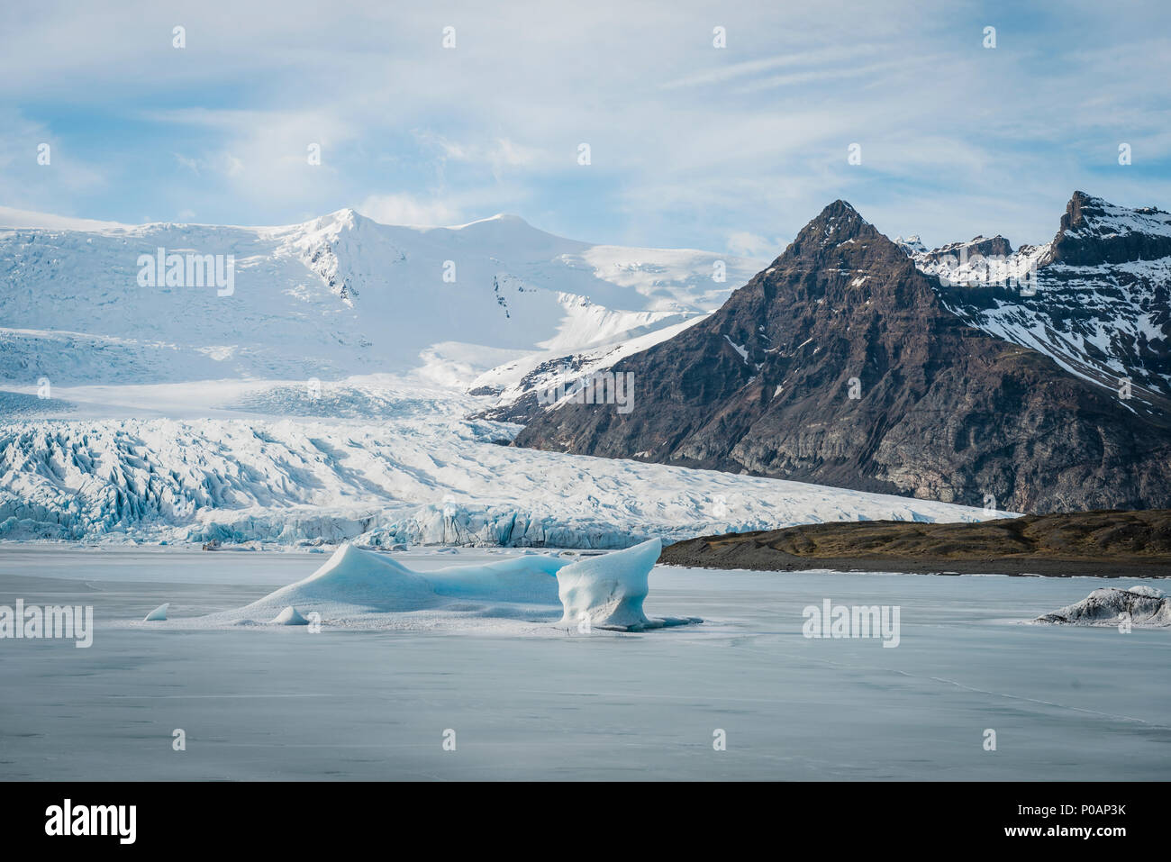 Laguna gelata con glaçon, Fjallsárlón laguna glaciale, Sud Islanda Islanda Foto Stock