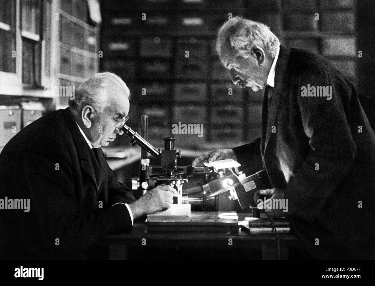 Auguste and louis lumiere Foto e Immagini Stock in Bianco e Nero - Alamy