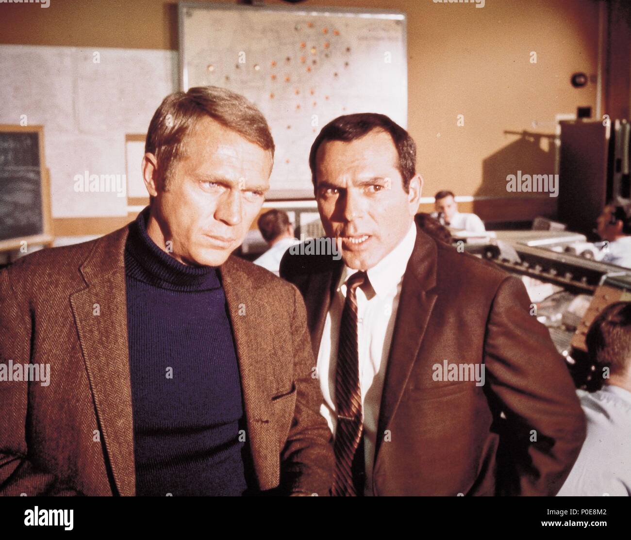 Pellicola originale titolo: BULLITT. Titolo inglese: BULLITT. Regista: Peter Yates. Anno: 1968. Stelle: DON GORDON; STEVE MCQUEEN. Credito: WARNER BROTHERS / Album Foto Stock