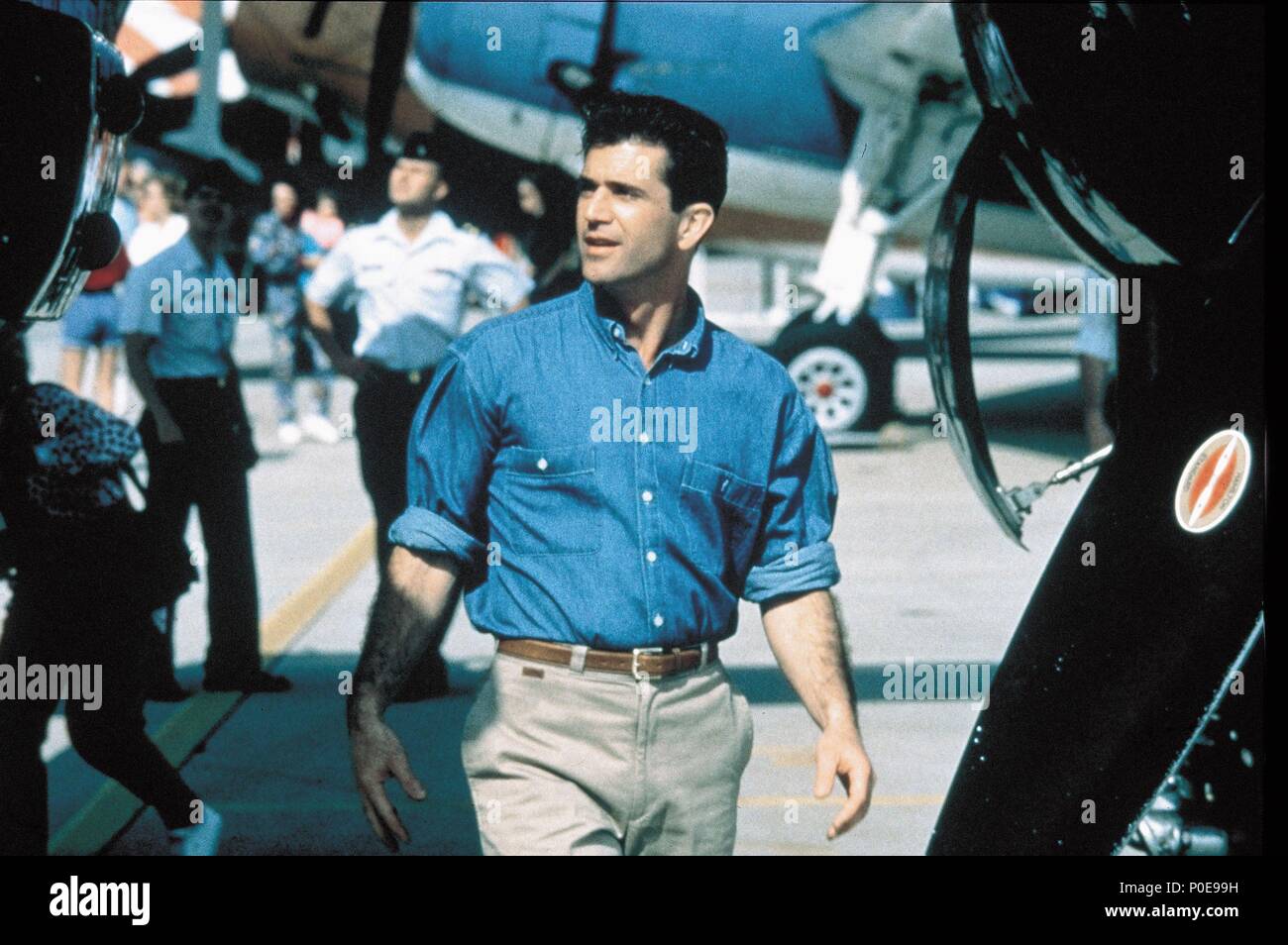 Pellicola originale titolo: sempre giovani. Titolo inglese: sempre giovani. Regista: STEVE MINER. Anno: 1992. Stelle: Mel Gibson. Credito: WARNER BROTHERS / Album Foto Stock