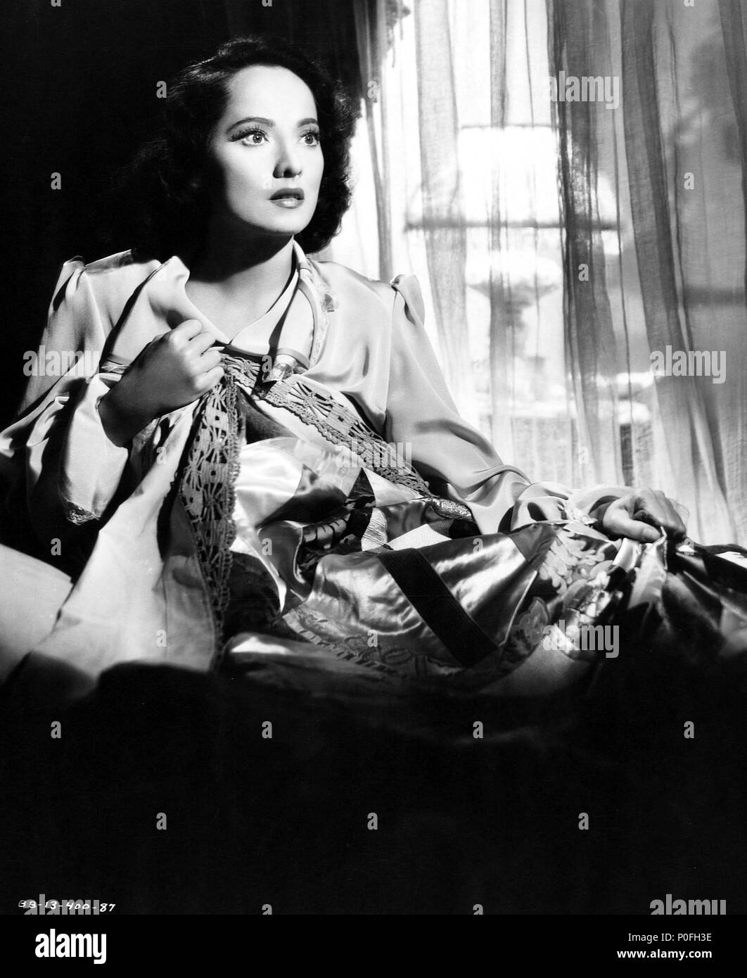 Pellicola originale titolo: acque scure. Titolo inglese: acque scure. Regista: ANDRE DE TOTH. Anno: 1944. Stelle: MERLE OBERON. Credito: United Artists / Album Foto Stock