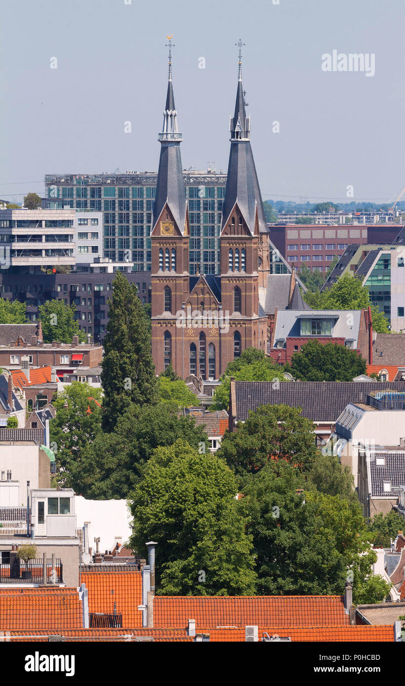 Posthoornkerk chiesa costruita nel 1863. Vista sulla città dalla torre campanaria della chiesa Westerkerk, Holland, Paesi Bassi Foto Stock