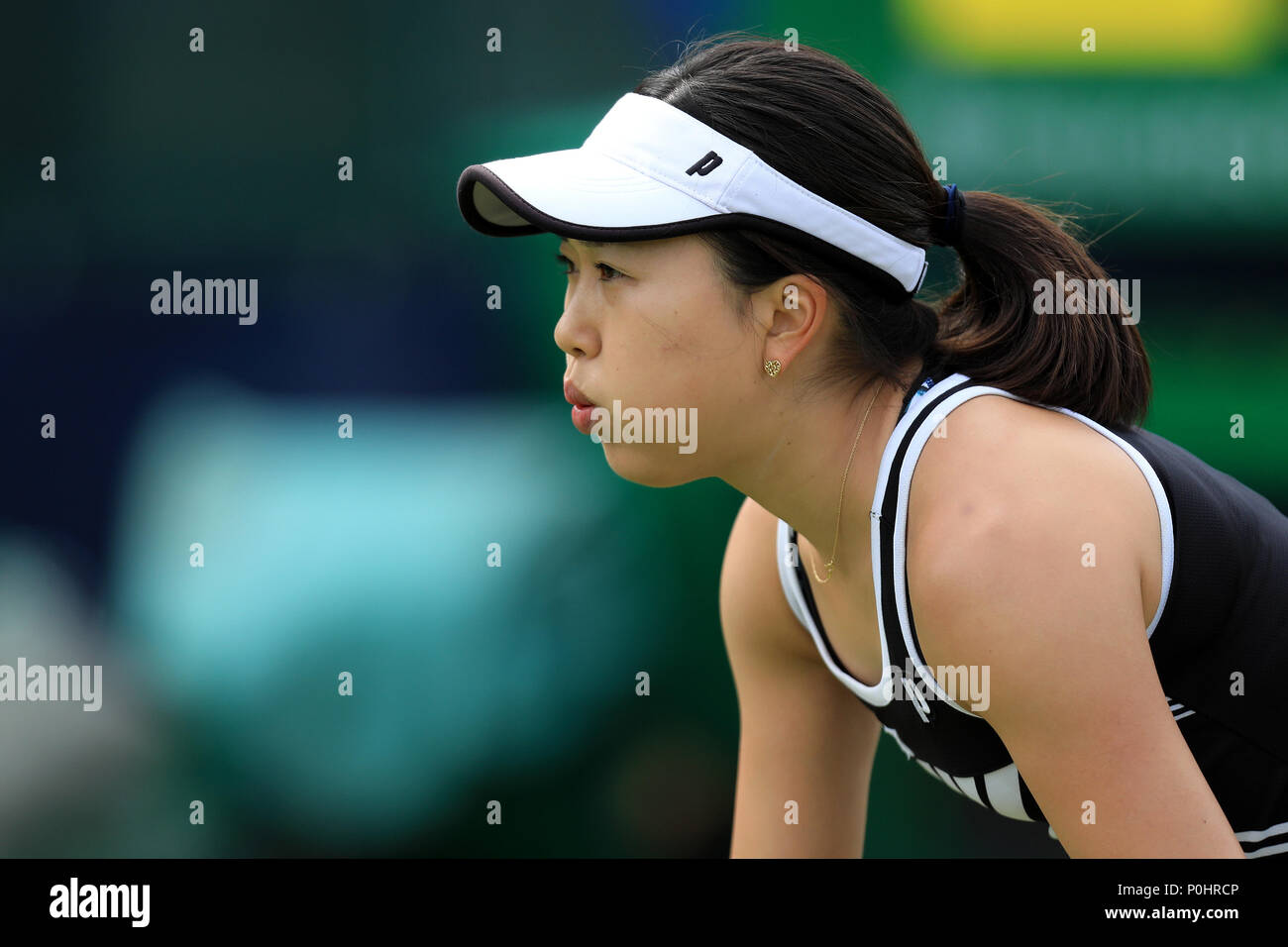 Nottingham Tennis Center, Nottingham, Regno Unito. Il 9 giugno, 2018. Miharu Imanishi del Giappone vi aspetta il credito di servizio: Azione Plus sport/Alamy Live News Foto Stock
