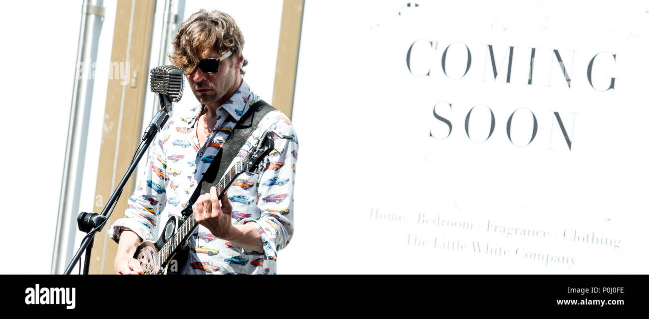 Sao Paulo, Sao Paulo, Brasile. Il 9 giugno, 2018. Artista di strada di eseguire a Dublino, Irlanda. Credito: Paulo Lopes/ZUMA filo/Alamy Live News Foto Stock