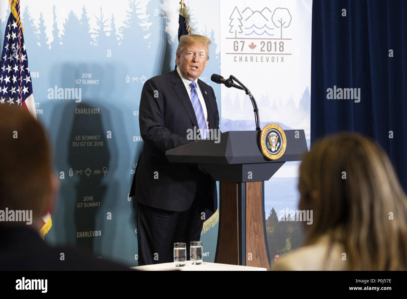 LA MALBAIE , QC - Giugno 08 & 09: Presidente Trump risolve il media sabato 9 giugno, 2018, durante un G7 news conferenza presso il Fairmont Le Manoir Richelieu in Charlevoix, Quebec, Canada Persone: presidente Donald Trump Credito: tempeste Media Group/Alamy Live News Foto Stock