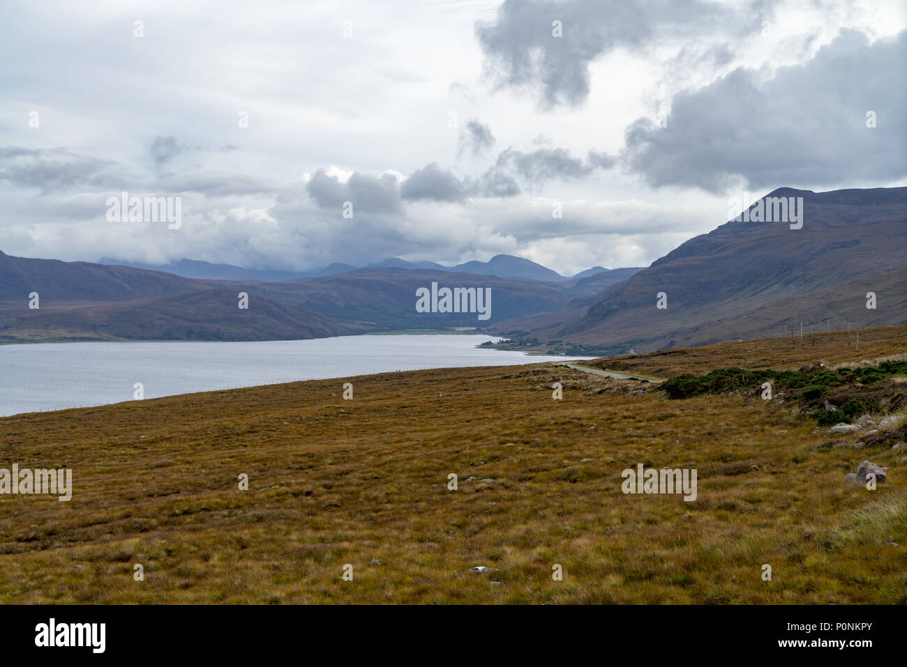 Guardando verso est su Gruinard Bay, a ovest di Ullapool, Scozia Foto Stock