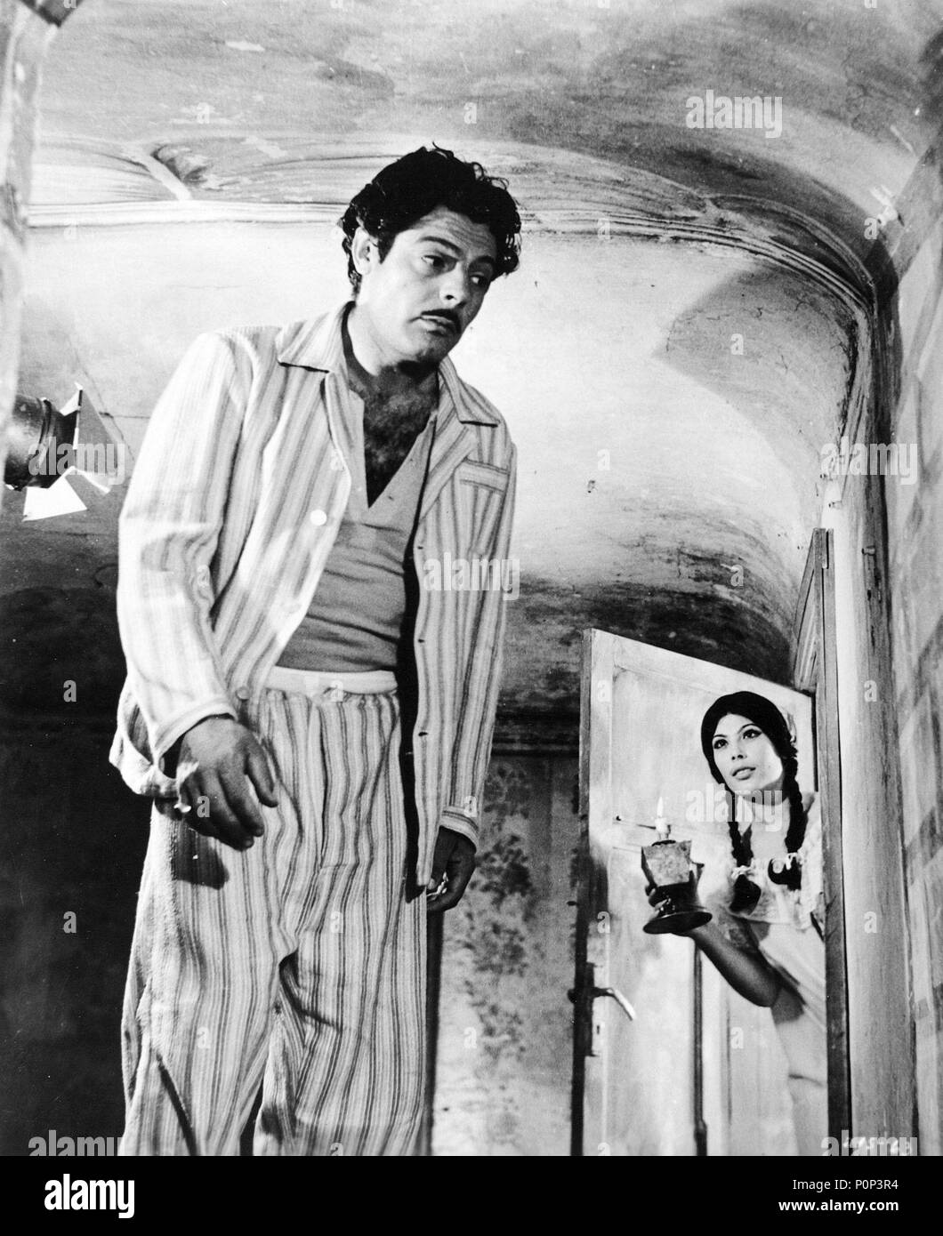 Pellicola originale titolo: DIVORZIO ALL'ITALIANA. Titolo inglese: DIVORZIO-stile italiano. Regista: Pietro Germi. Anno: 1961. Stelle: MARCELLO MASTROIANNI; Daniela Rocca. Credito: LUX FILM / Album Foto Stock