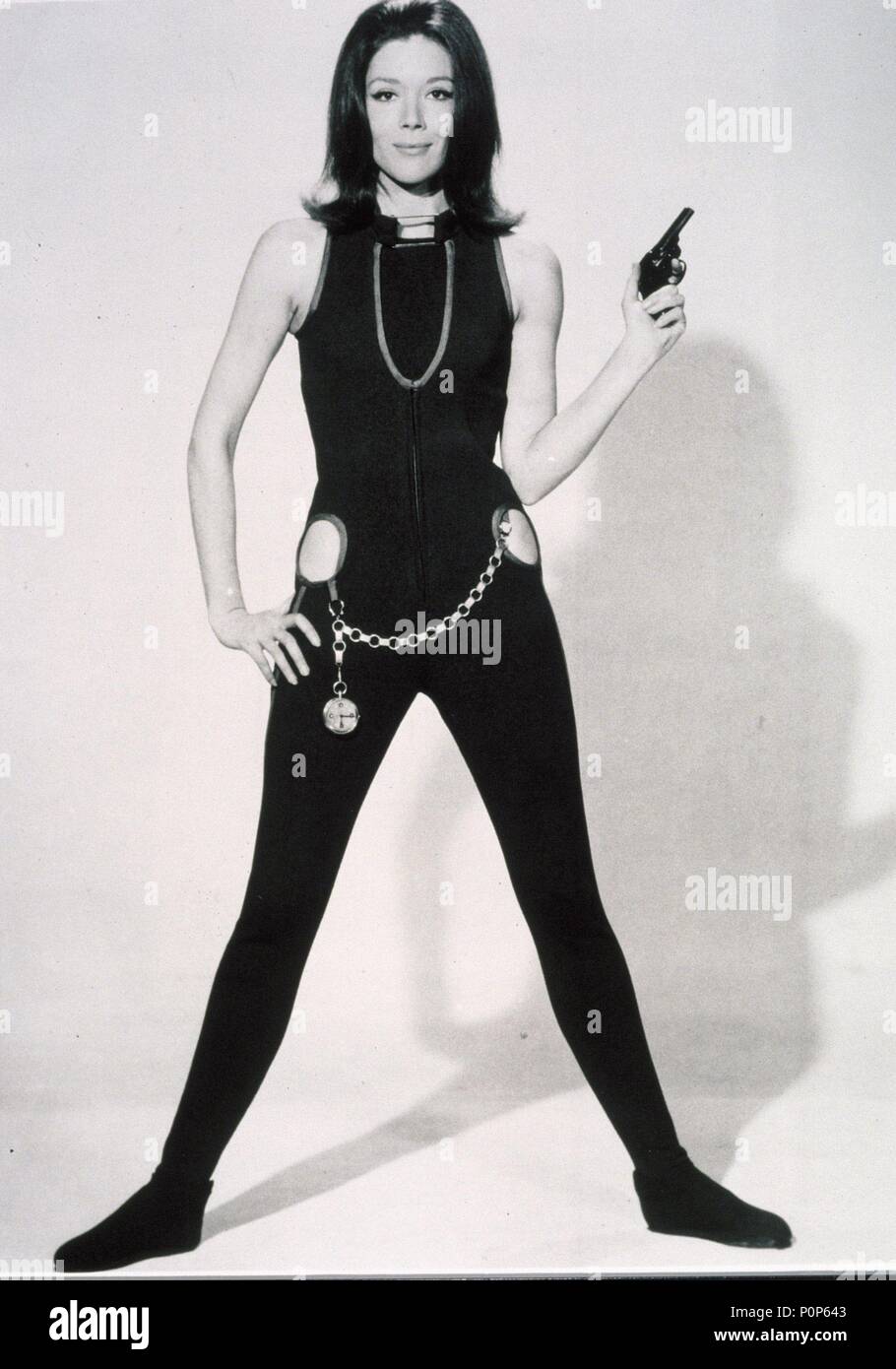 Pellicola originale titolo: I VENDICATORI. Titolo italiano: I VENDICATORI. Anno: 1961. Stelle: Diana Rigg. Credito: ABC TV / Album Foto Stock