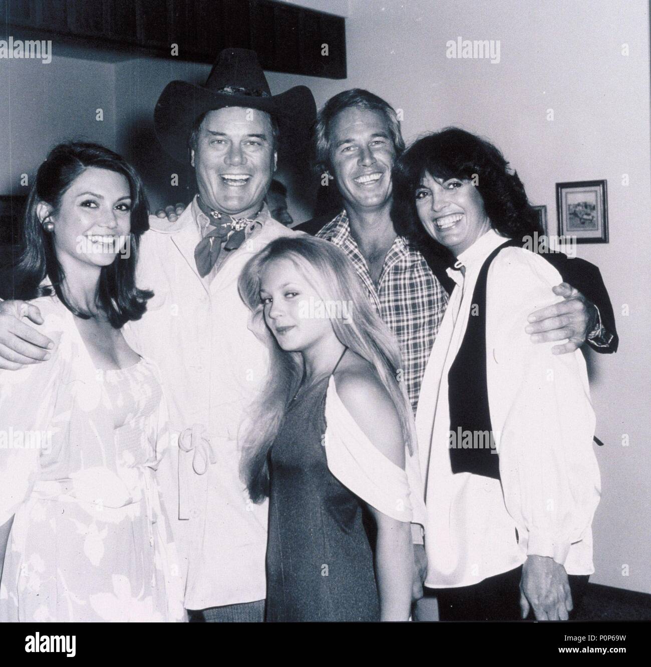 Pellicola originale titolo: DALLAS-TV. Titolo inglese: DALLAS-TV. Anno: 1978. Stelle: CHARLENE TILTON; LARRY HAGMAN; VICTORIA PRINCIPAL; Linda grigio; STEVE KANALY. Credito: LORIMAR TV / Album Foto Stock