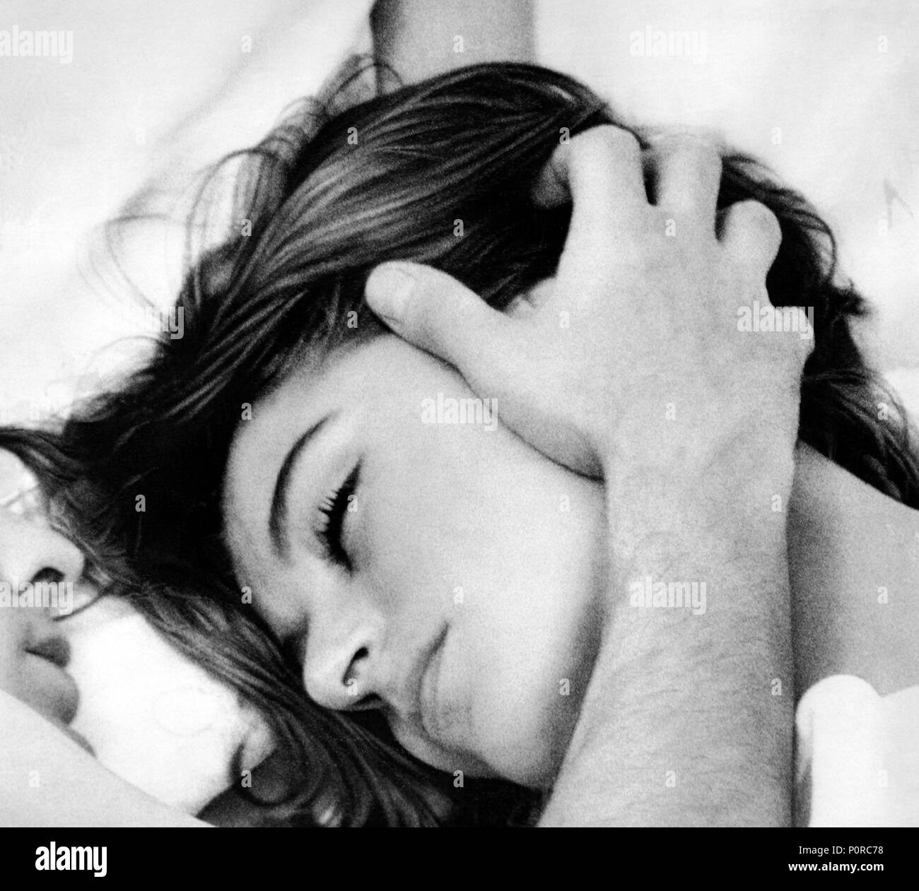 Pellicola originale titolo: ONU HOMME ET une femme. Titolo italiano: un uomo  e una donna. Regista: Claude Lelouch. Anno: 1966. Stelle: ANOUK AIMEE.  Credito: LES FILMS 13 / Album Foto stock - Alamy